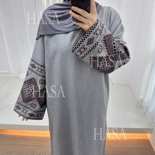 LUMAYA6533 Long robe with wide sleeves and exquisite embroidery