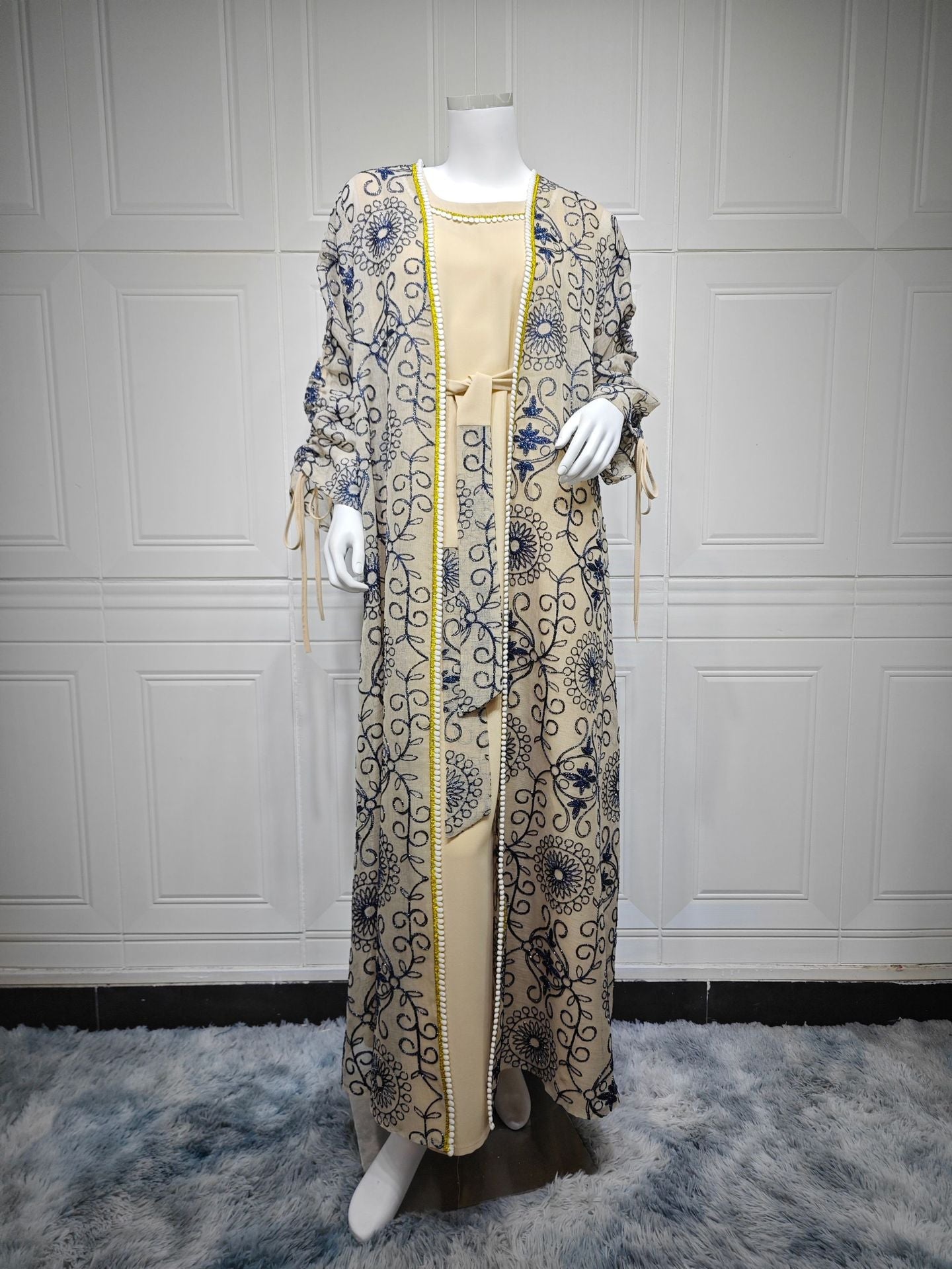 LM6653 Embroidered Robe Two-piece Set, Elegant and Lightweight Design.
