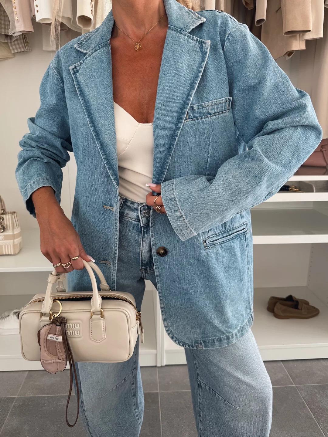 LM6181 Fashionable Casual Loose Washed Blue Denim Women's Blazer