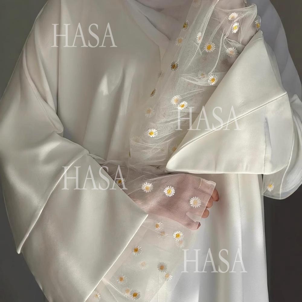 LUMAYA6564 Lace Daisy Embellished Long Dress Robe