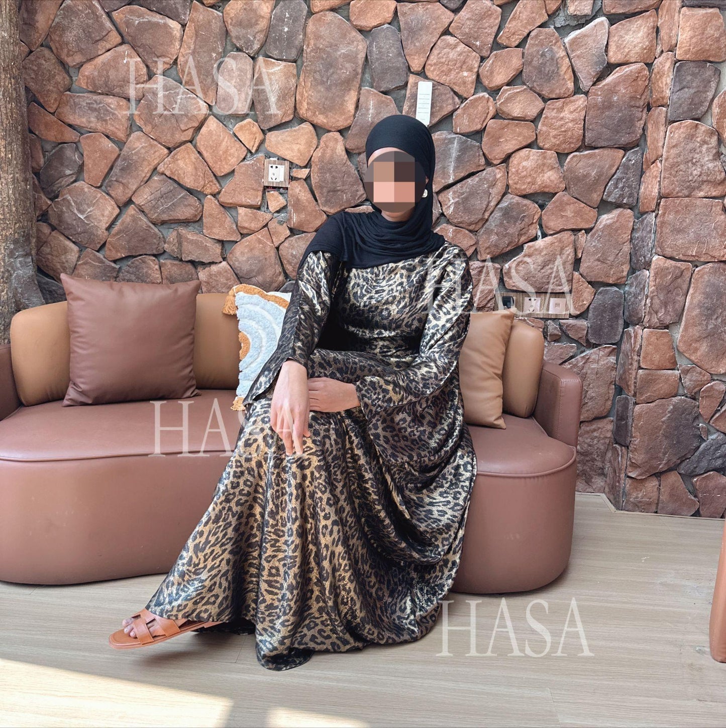 LUMAYA6469 Flowing Batwing Sleeve Leopard Maxi Dress (without Headscarf)