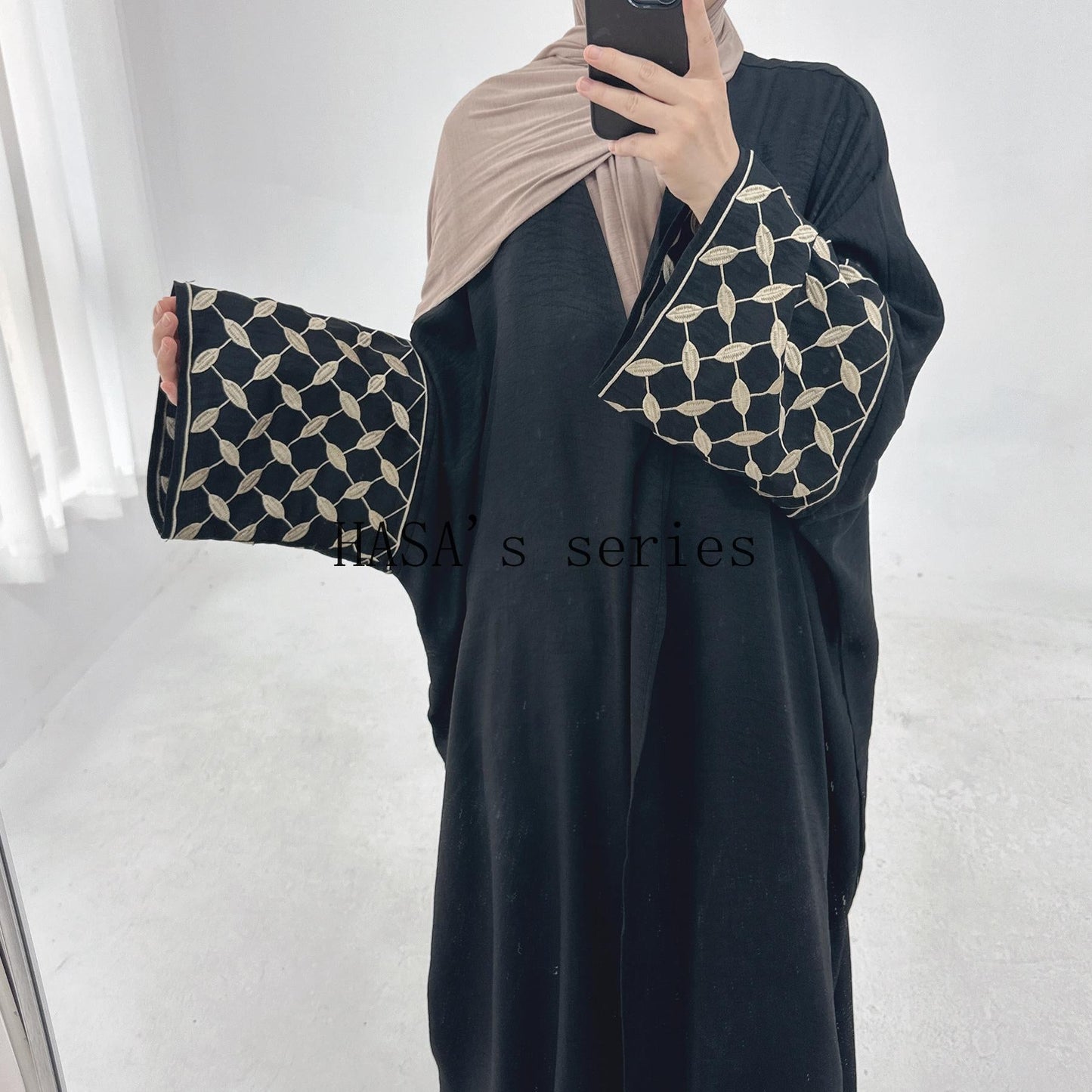 LUMAYA4840 Elegant long robe with geometric embroidery, a simple and traditional style dress.