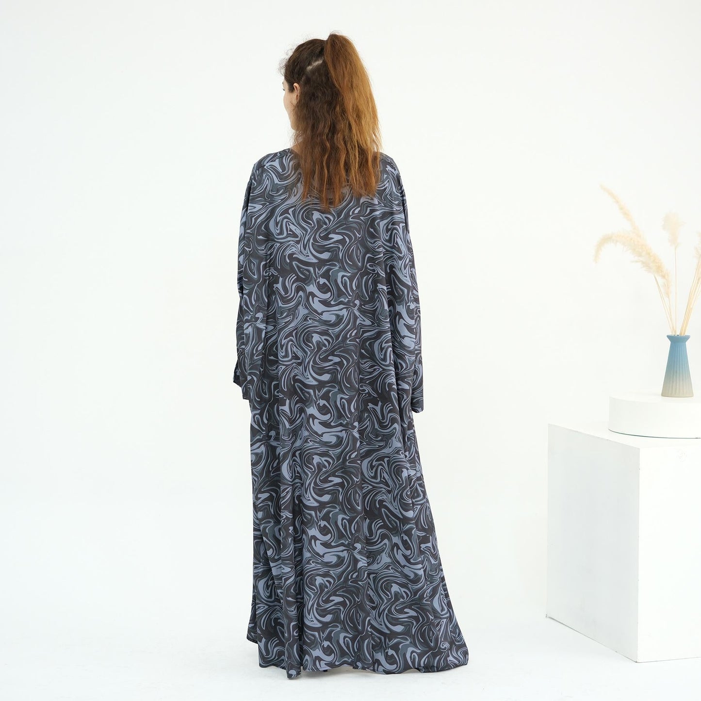 LM6555 Fashionable printed long-sleeved dress with an ankle-length cardigan style