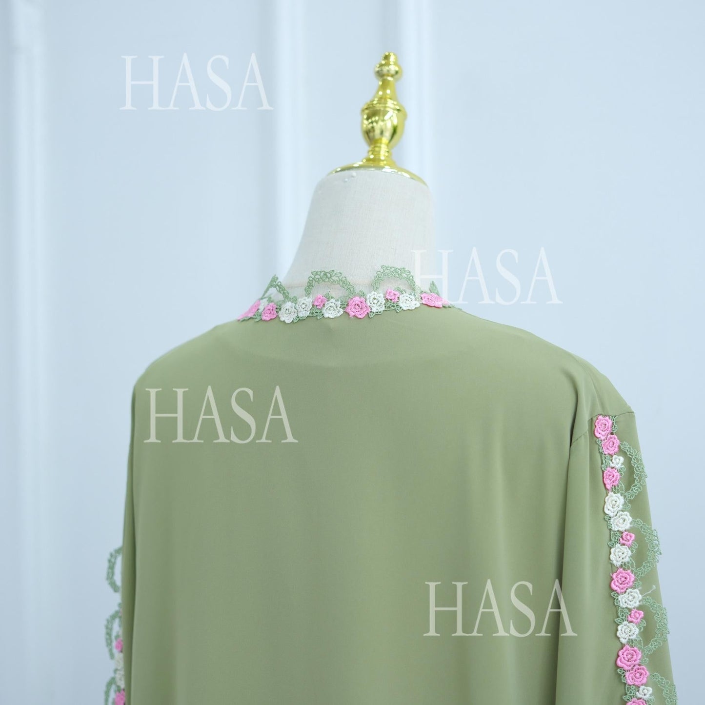 HA6560 Simple Floral Embroidery Cardigan