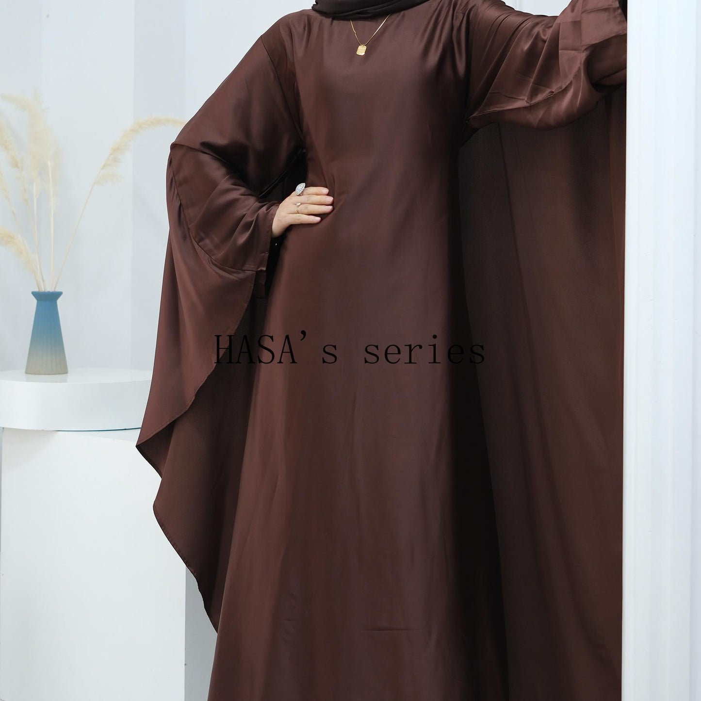 LUMAYA4835 High-density Stretch Satin Long Dress, Simple, Elegant, and Comfortable To Wear.