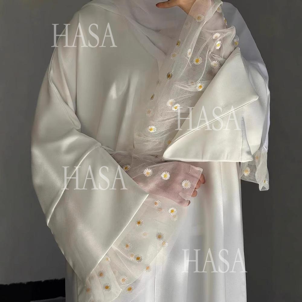 LUMAYA6564 Lace Daisy Embellished Long Dress Robe