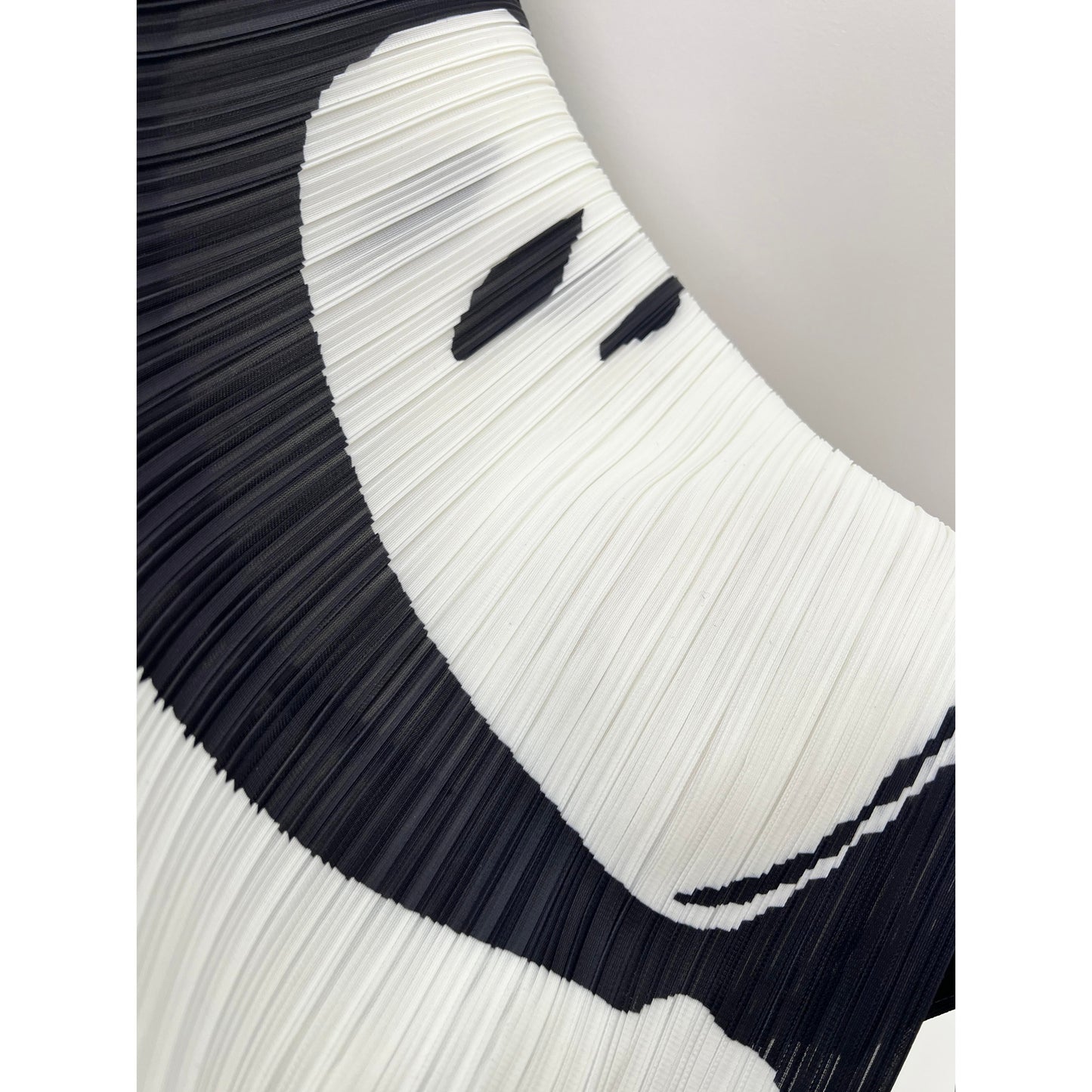LUMAYA6726  White Abstract Belted Abaya with Artistic Prints