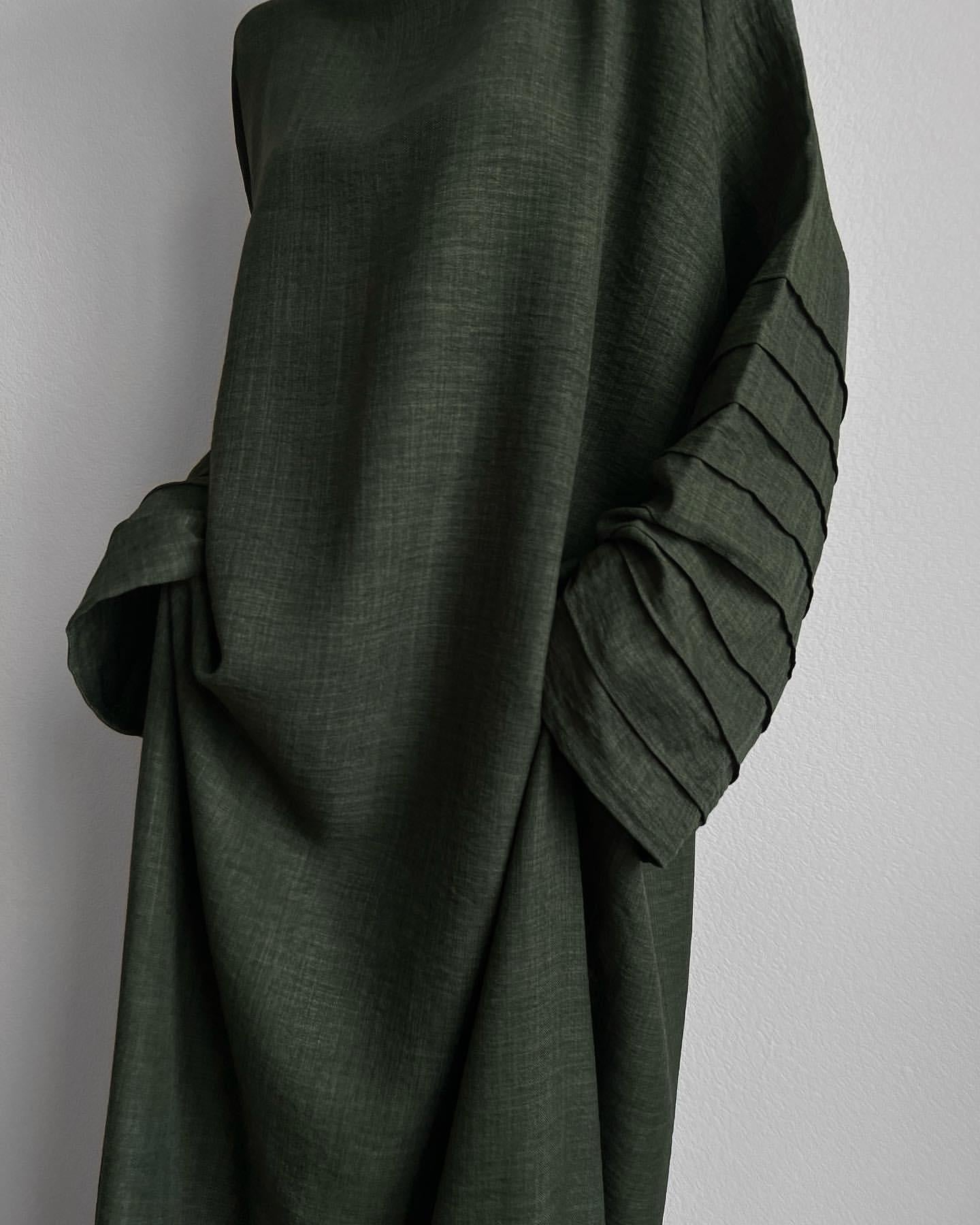 LUMAYA LM1179 Loose Fit Large Crepe Abaya Dress with Belt
