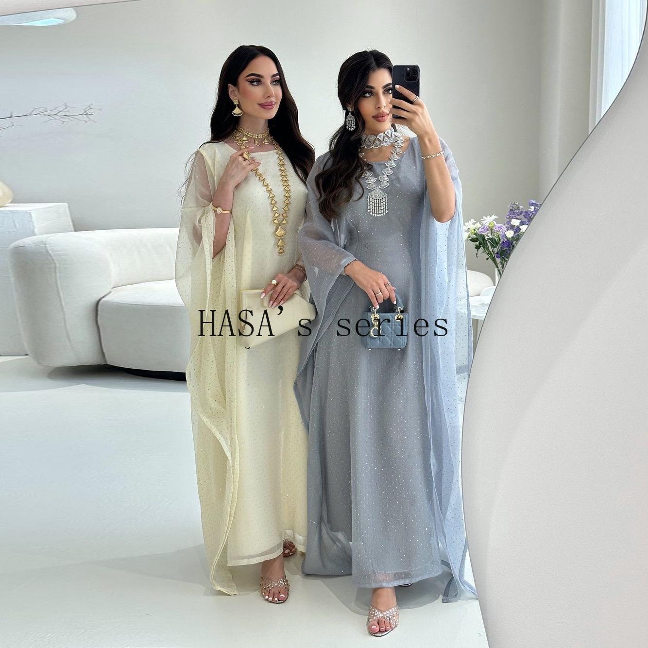 LUMAYA5105 Simple and Soft Long-sleeved Pullover Dress with A Waist-length Design, in A Solid Color for Everyday Wear.