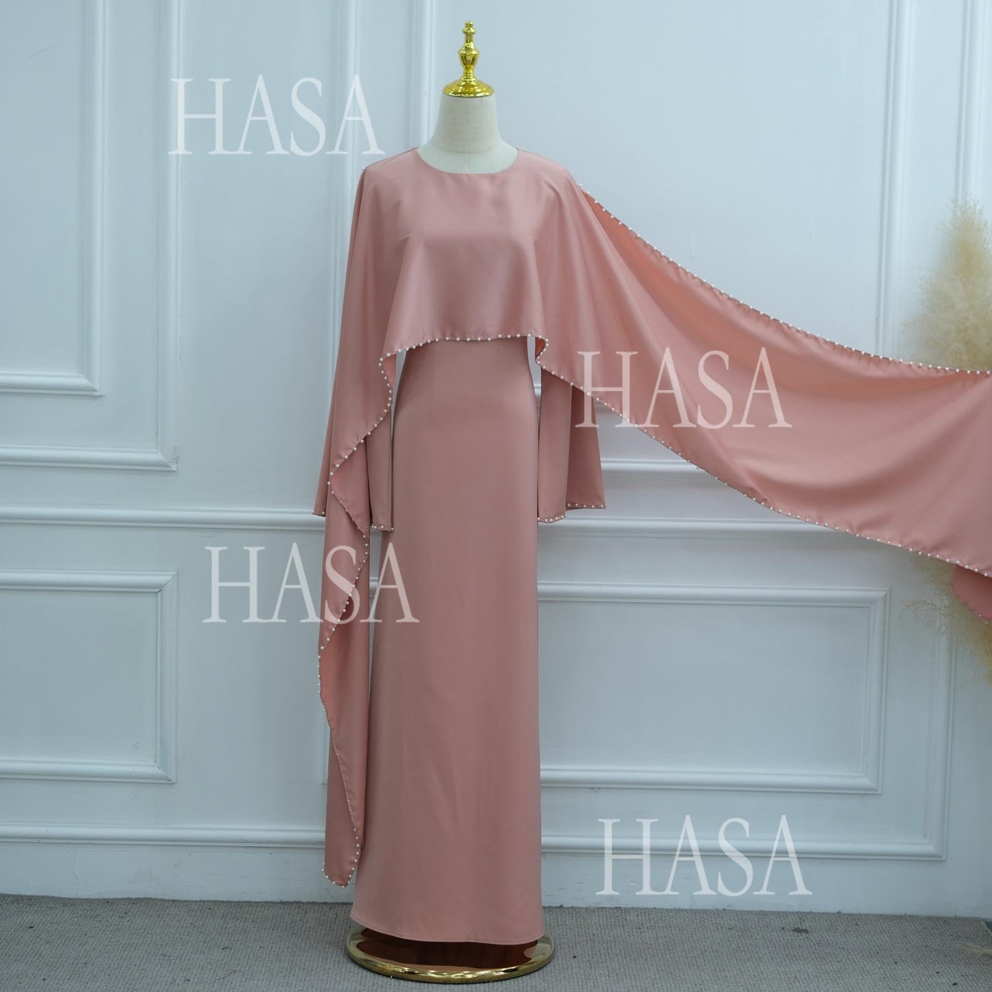 LUMAYA6697 Robe Decorated with Pearls and Beads.