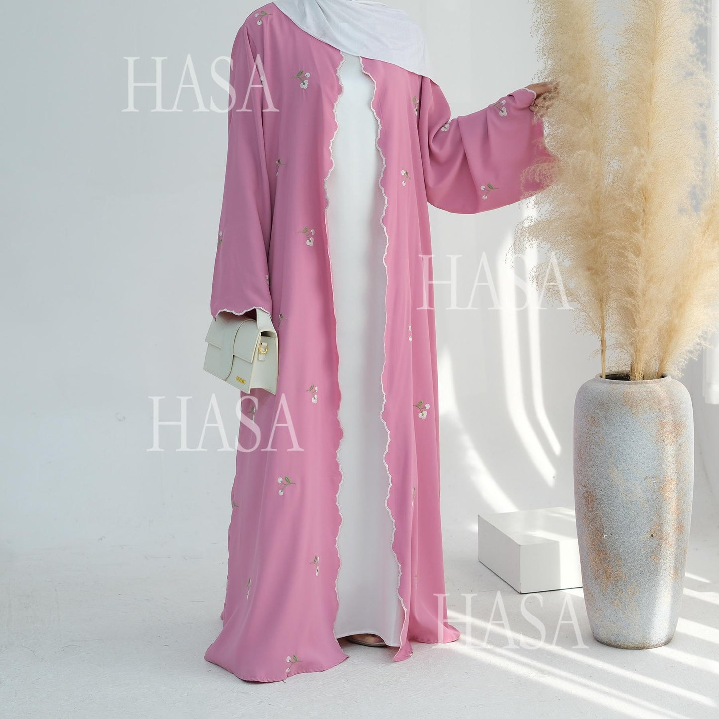 LUMAYA6472 Longline Cardigan with Delicate Floral Details and Curved Edging