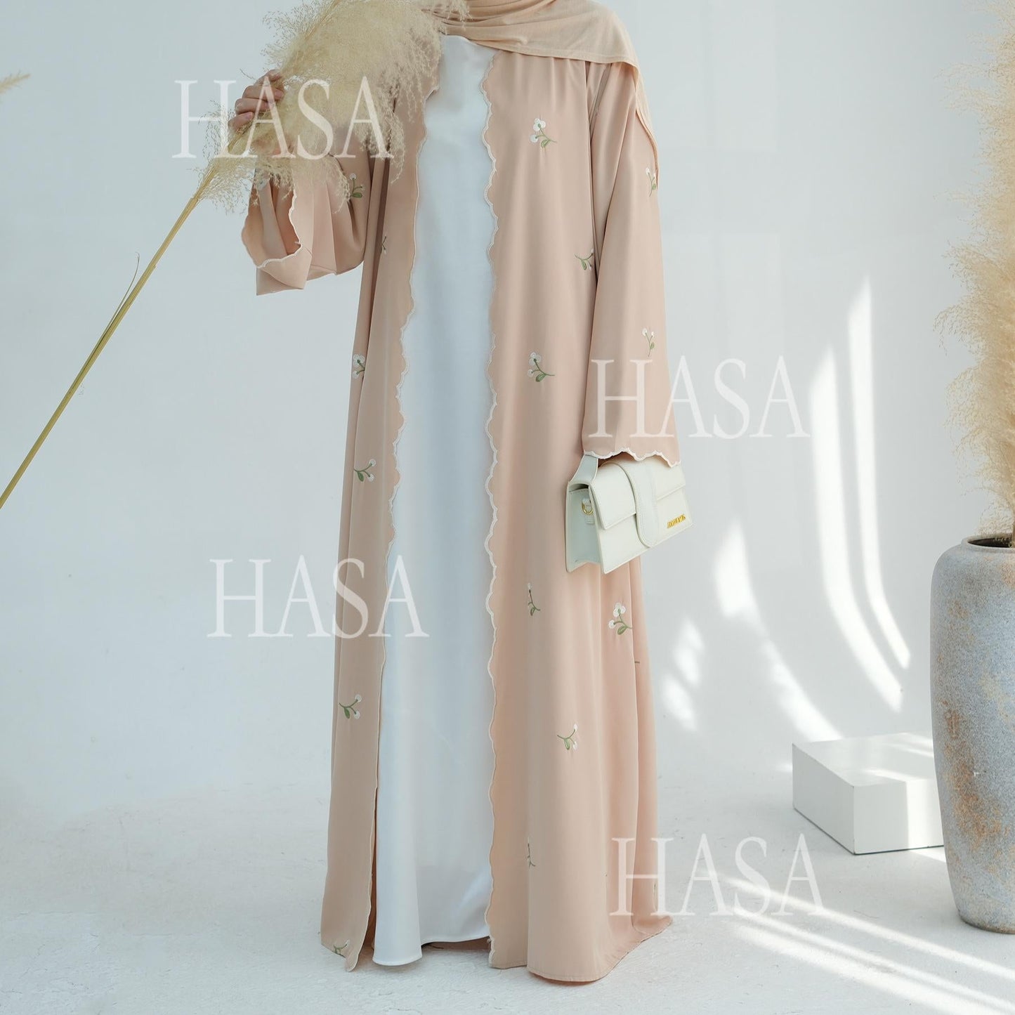 LUMAYA6472 Longline Cardigan with Delicate Floral Details and Curved Edging