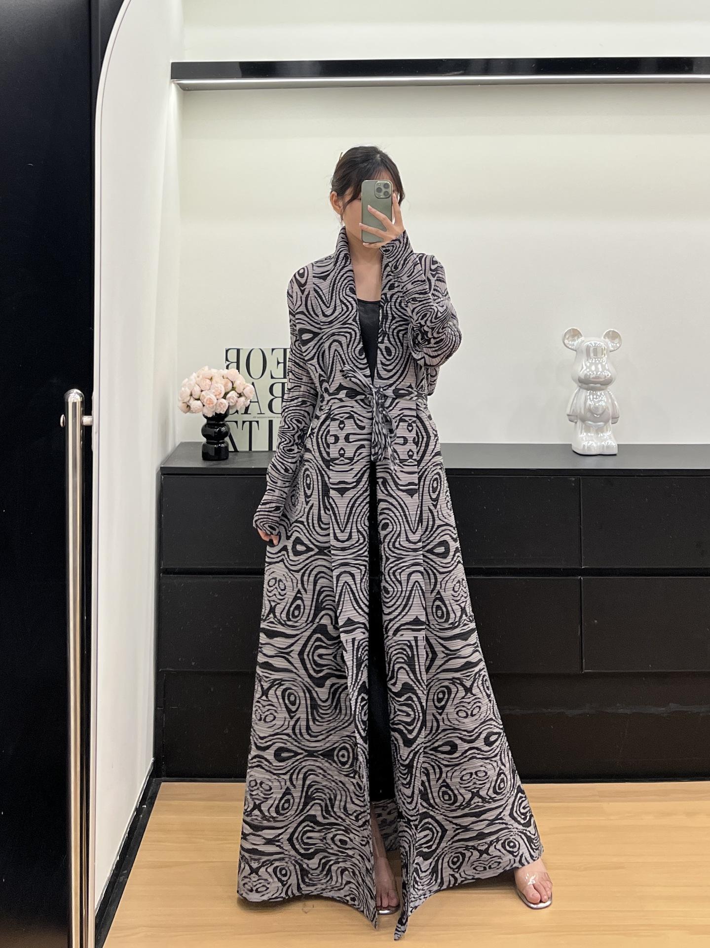 LUMAYA6723 Monochrome Swirl | Black & Grey Abstract Printed Abaya