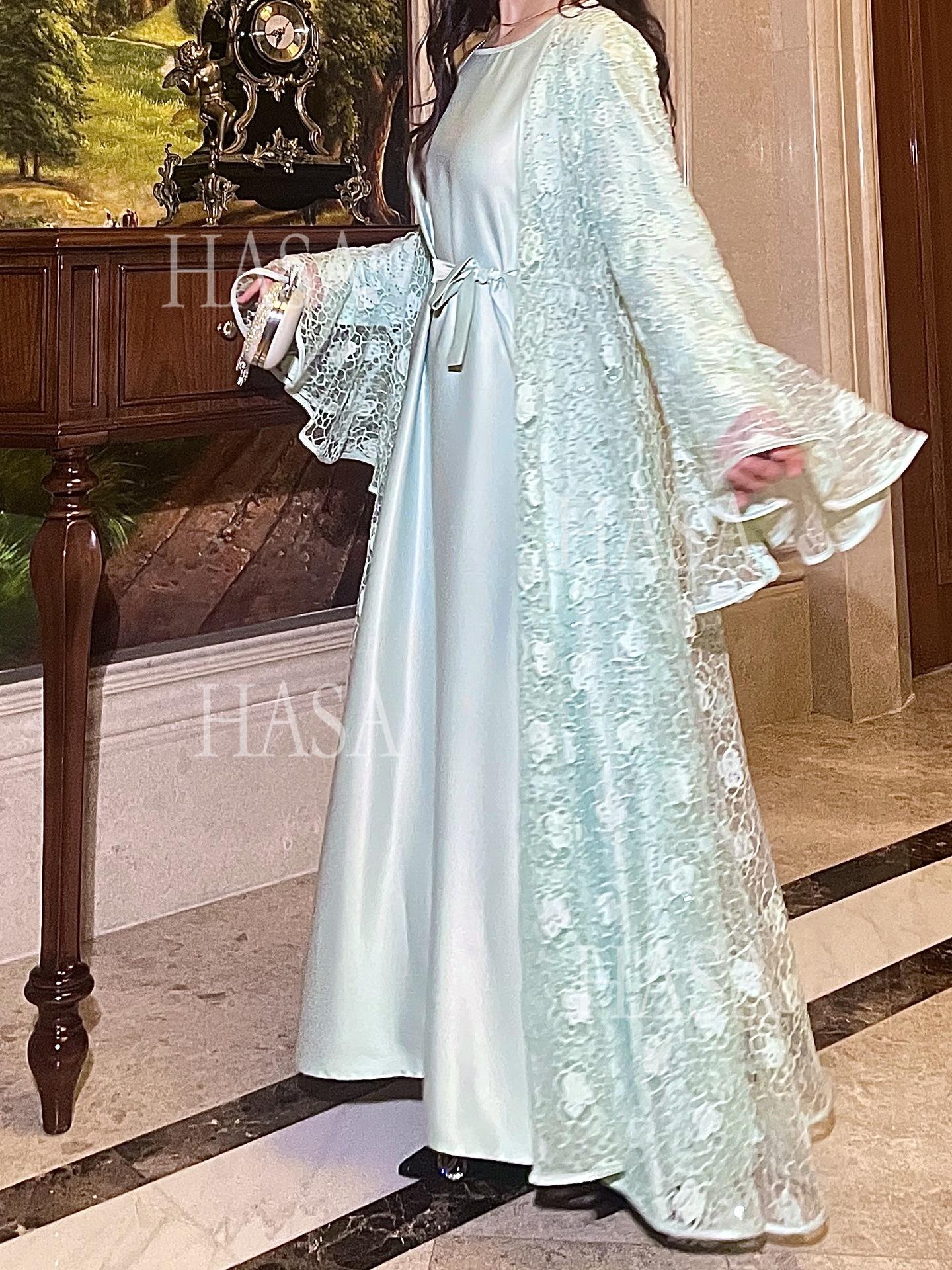 LUMAYA6488 Two-piece long dress with flared sleeves and lace sequined cape