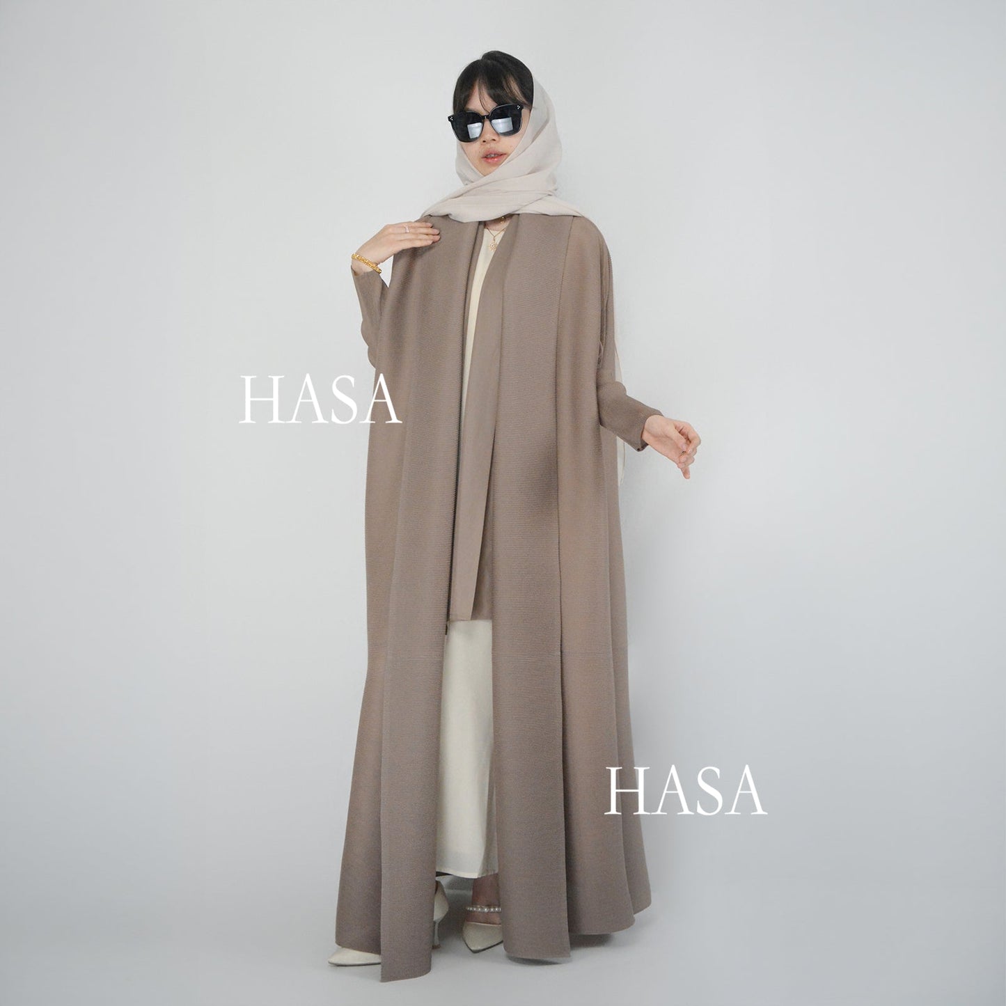 HAYA SHOP 1245 Ombré Abaya Loose Fashion Robe with Pleated Patchwork Detailing