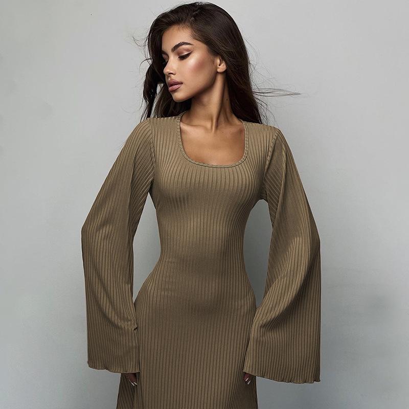 LUMAYA LUMAYA0676 Flared Long Sleeved High Waist Maxi Skirt with Lace-up Back