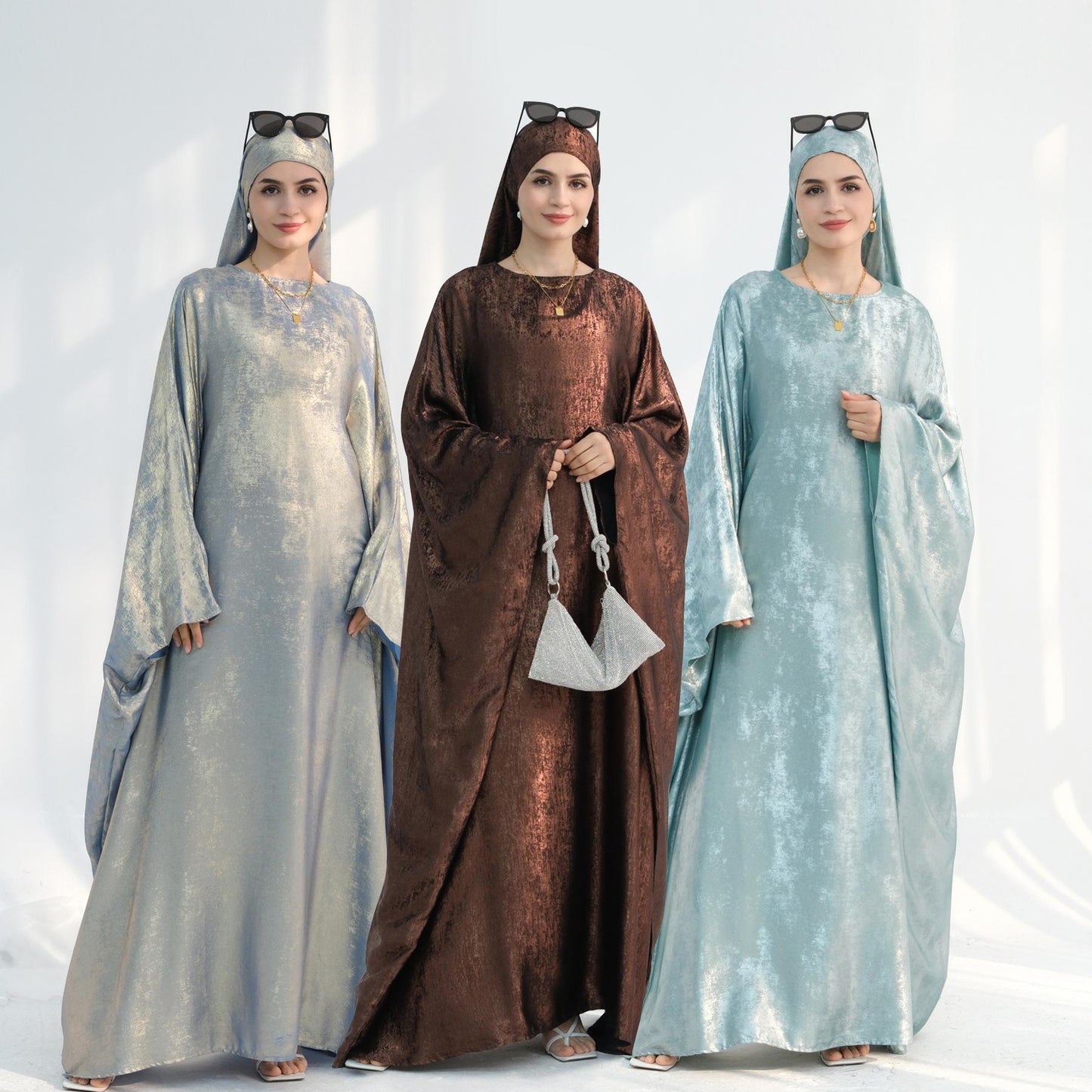 LUMAYA5878 A Glossy Dress TLUMAYAt Combines Softness and Fluidity