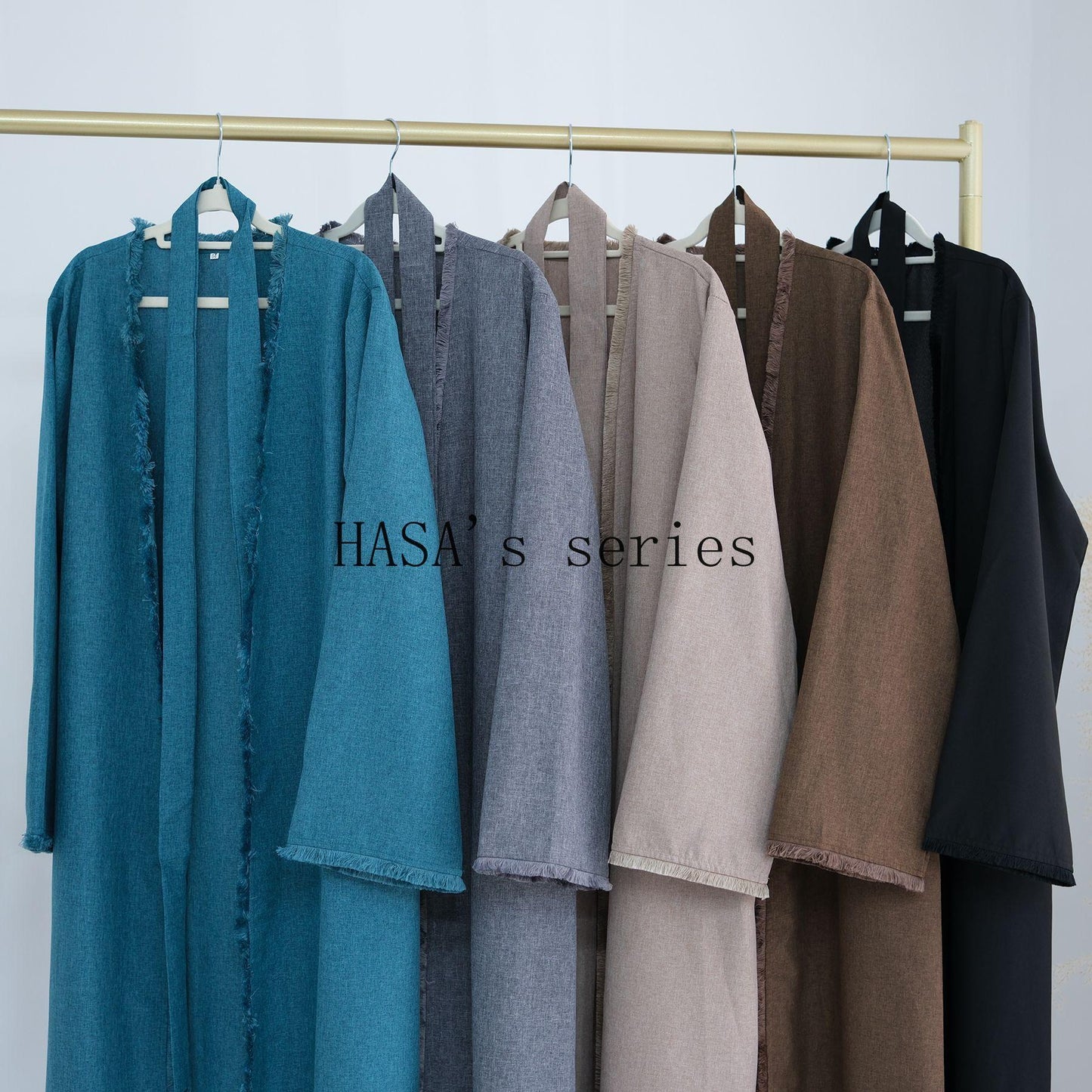 LUMAYA5147 Elegant Long Cardigan Robe with Flowing Tassels, A Loose-fitting, Coat-style Dress.