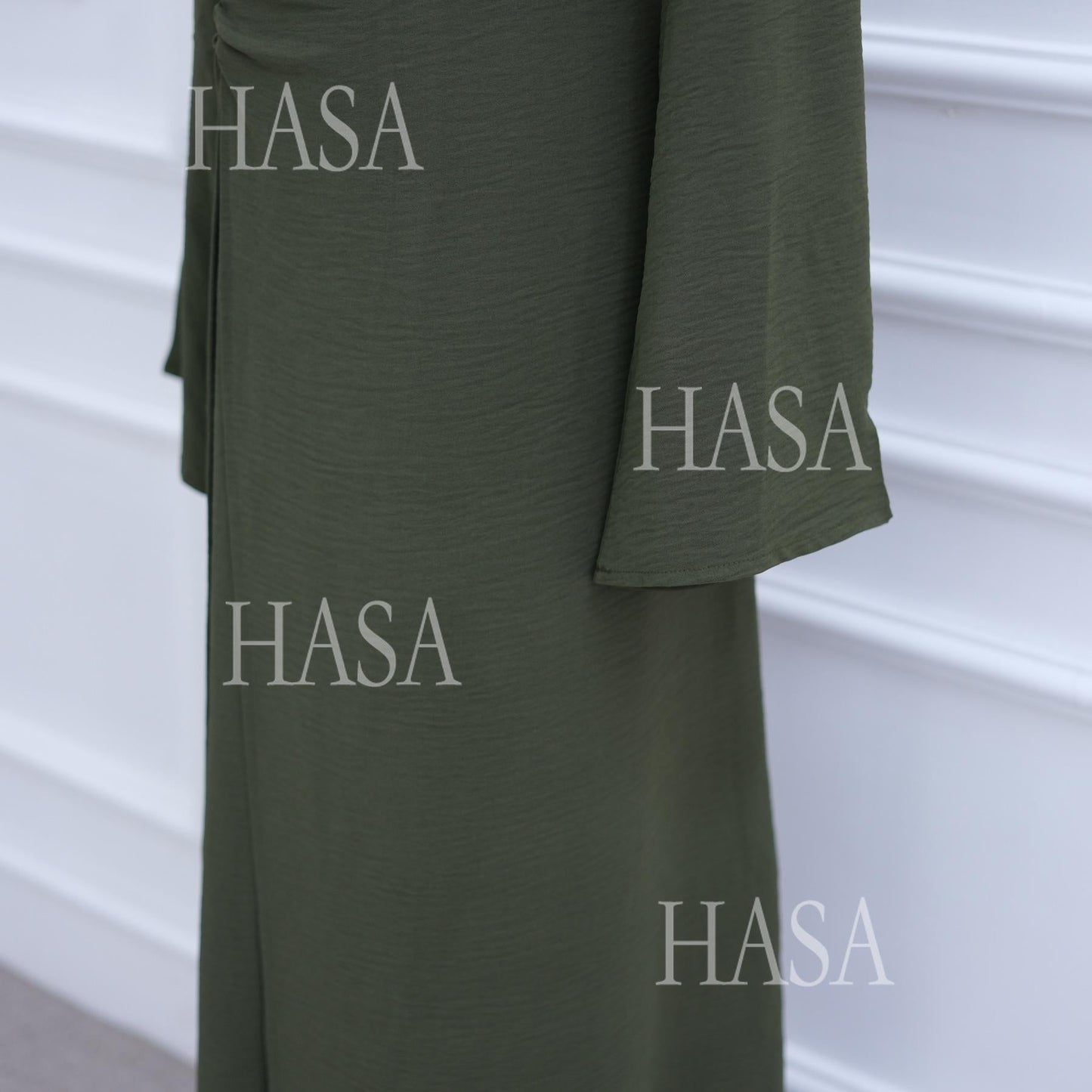 LUMAYA6549 Minimalist Abaya with Waist Detail
