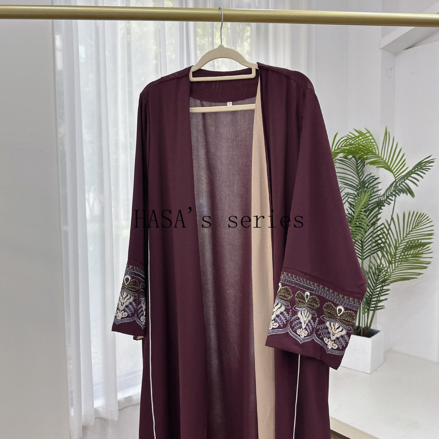 LUMAYA4849 Exquisite Embroidered Open-front Long Robe