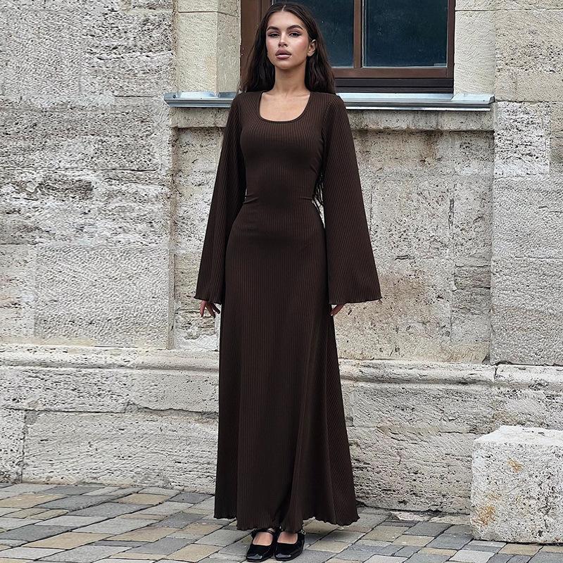 LUMAYA LUMAYA0676 Flared Long Sleeved High Waist Maxi Skirt with Lace-up Back