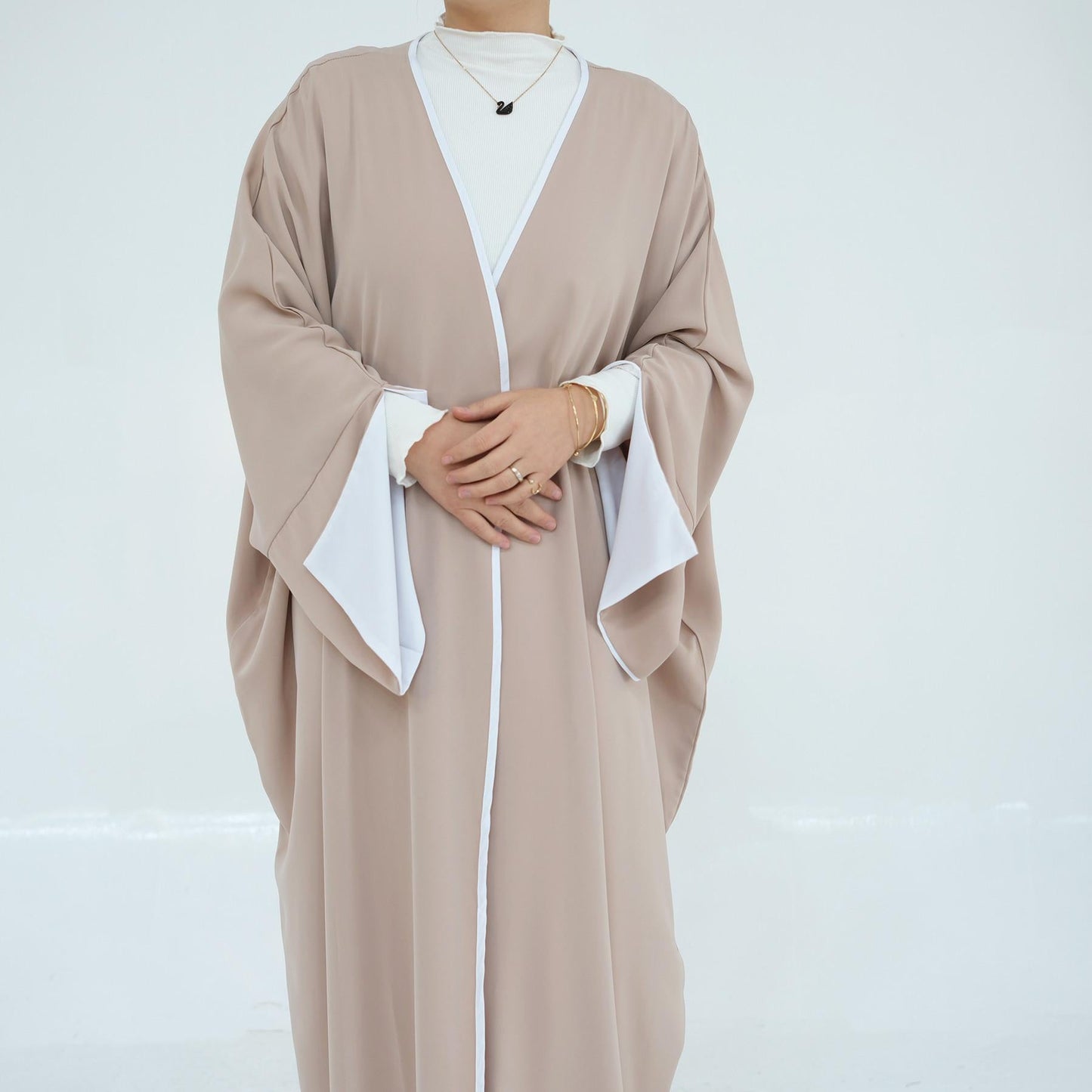 LUMAYA5877 The Loose-fitting Robe LUMAYAs A Lightweight Silhouette TLUMAYAt Is Perfect for Any Occasion open abaya outfit