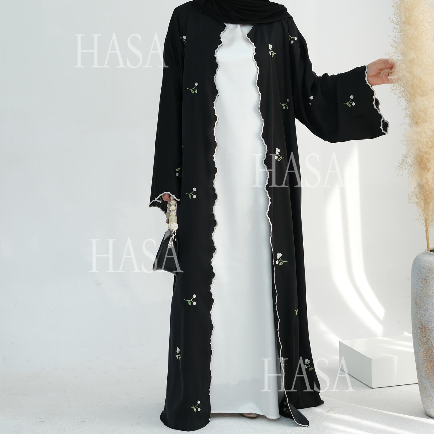 LUMAYA6472 Longline Cardigan with Delicate Floral Details and Curved Edging