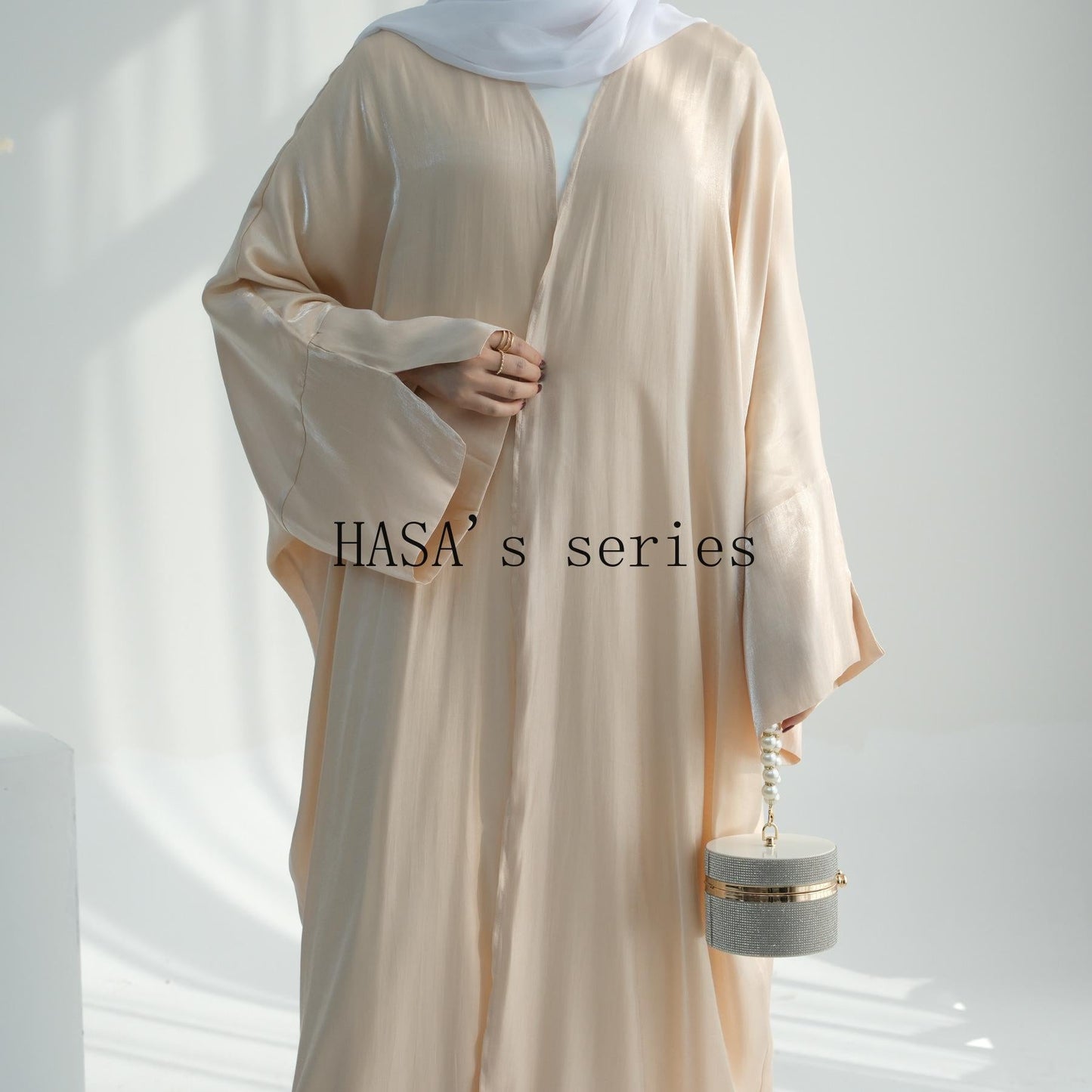 LUMAYA4831 A simple yet elegant cardigan-style robe, balancing both quality and comfort.