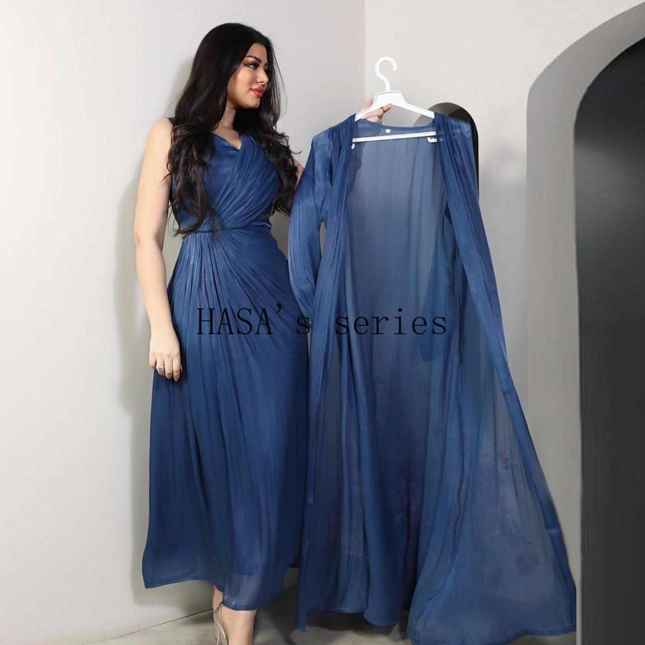 LUMAYA5094 Simple yet elegant and lustrous silk suit, featuring an elegantly pleated two-piece dress design.