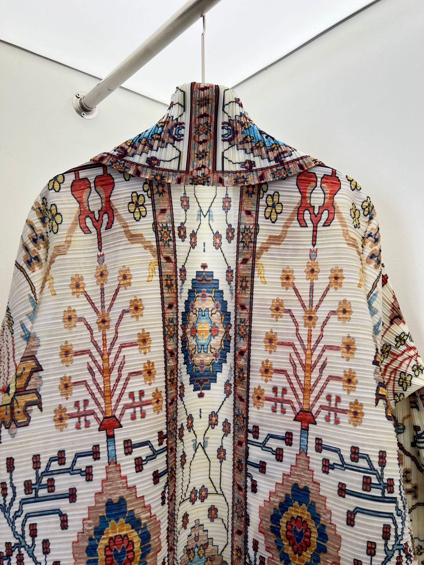 LUMAYA6720  White Abaya with Vibrant Multicolor Prints