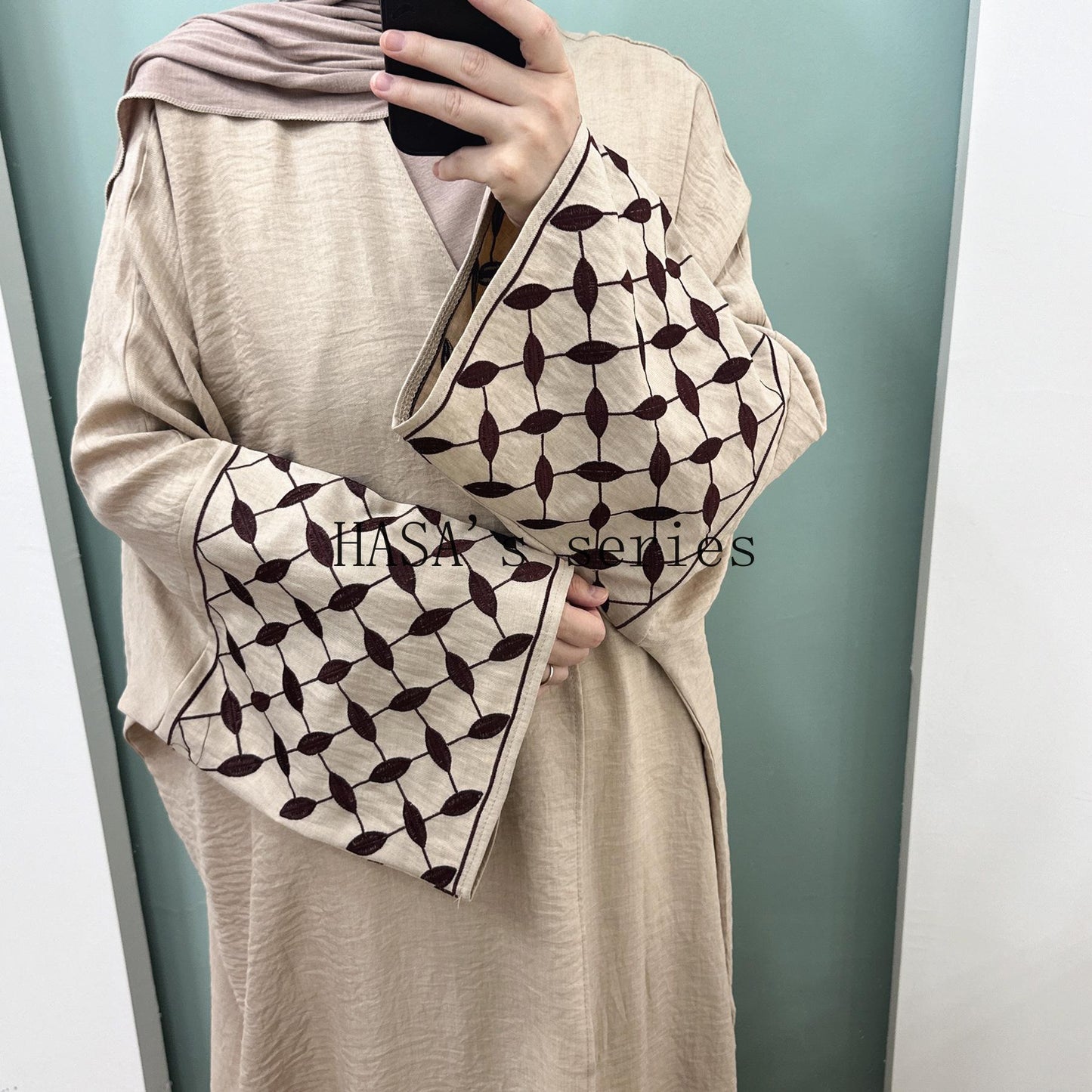 LUMAYA4840 Elegant long robe with geometric embroidery, a simple and traditional style dress.