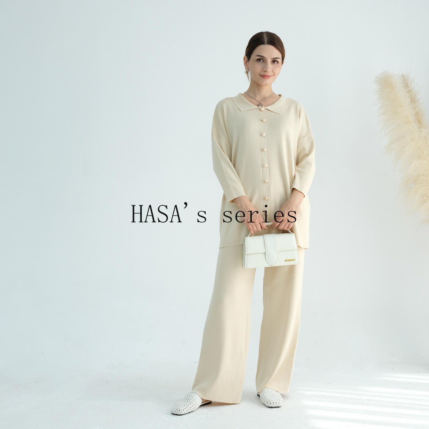 LUMAYA5100 Simple and stylish knitted two-piece set, featuring a thickened long-sleeved top and wide-leg pants.