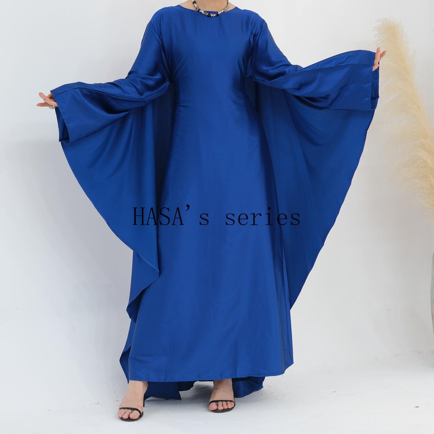 LUMAYA4835 High-density Stretch Satin Long Dress, Simple, Elegant, and Comfortable To Wear.