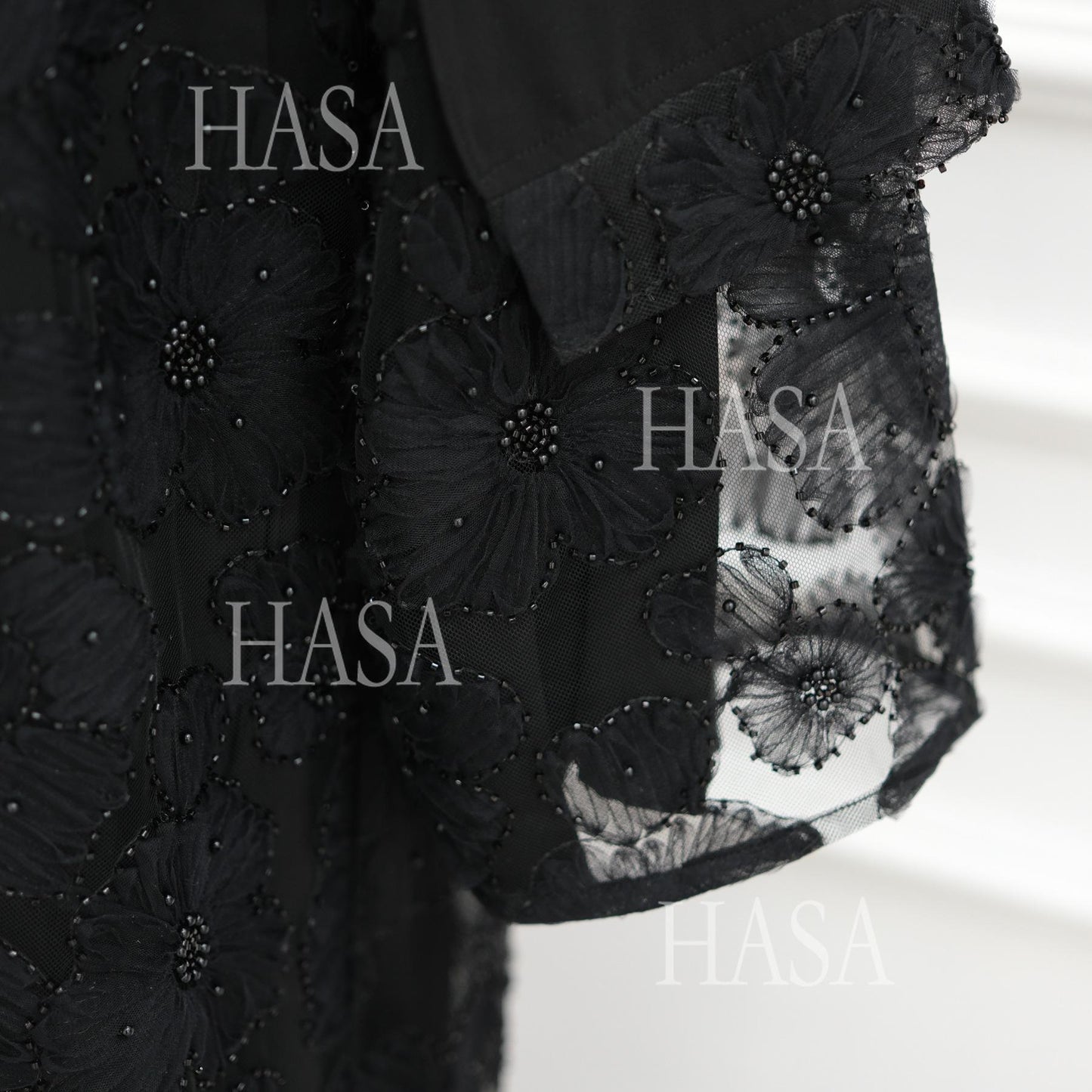 LUMAYA6625 Dreidimensionale, Perlenbesetzte Strickjacke Mit Blumenmuster, Die Mit Einer Inneren Schicht Oder Einem Kopftuch Kombiniert Werden Kann.