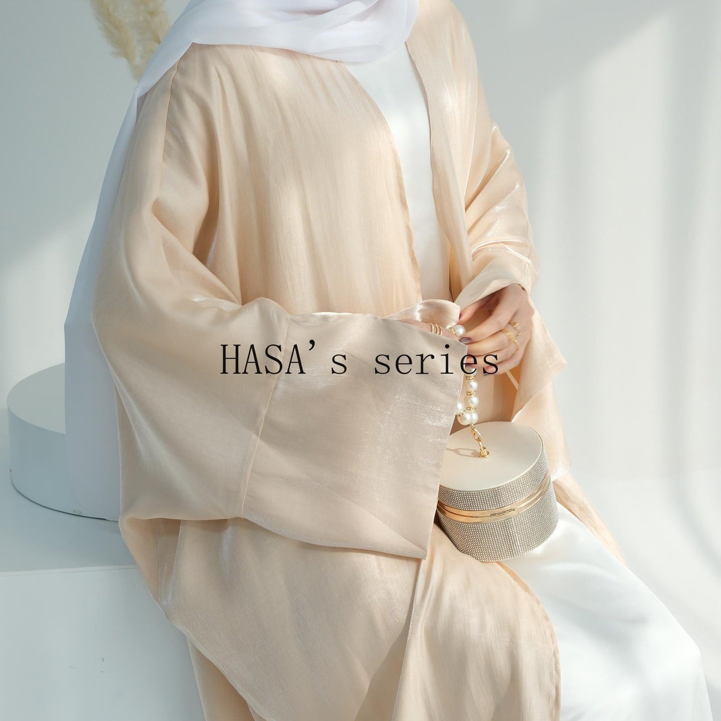 LUMAYA4831 A simple yet elegant cardigan-style robe, balancing both quality and comfort.