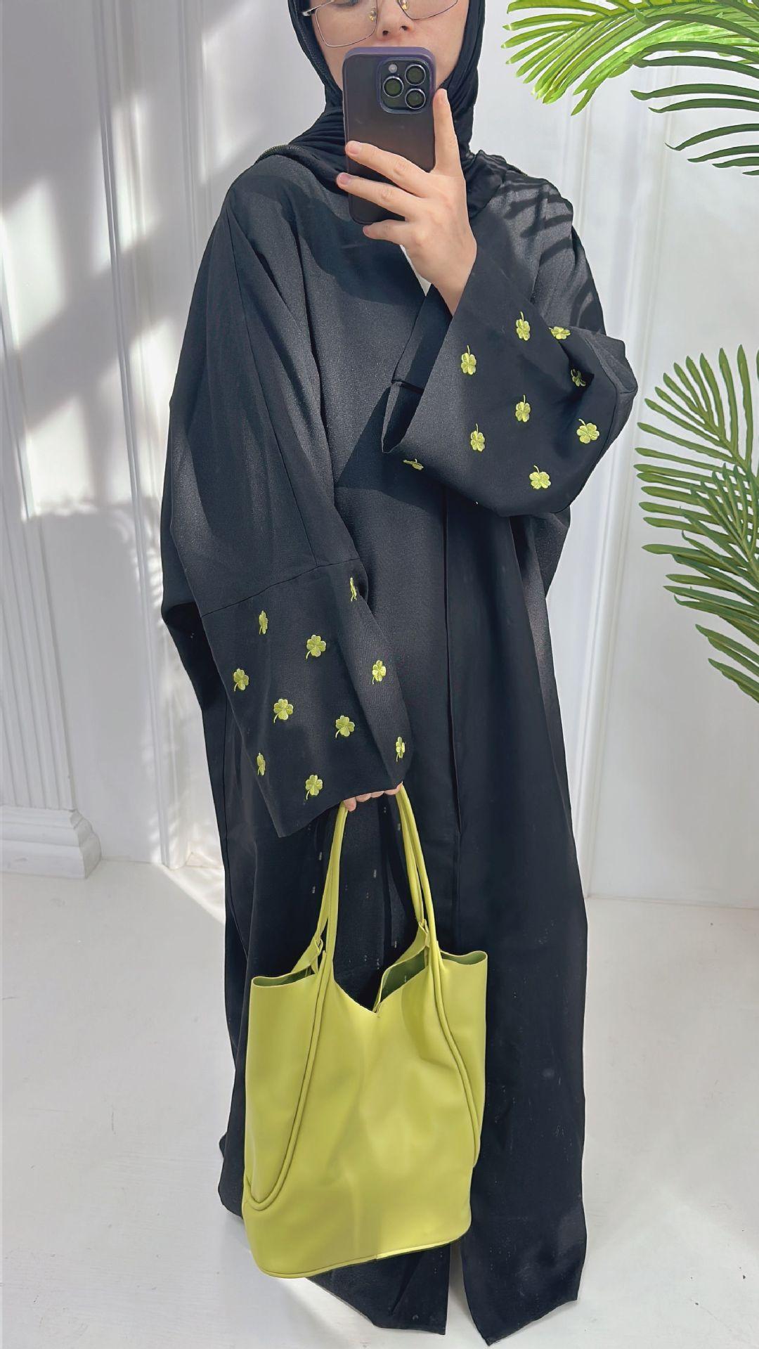 LUMAYA LUMAYA1001 Four-leaf Clover Embroidered Elegant Cardigan