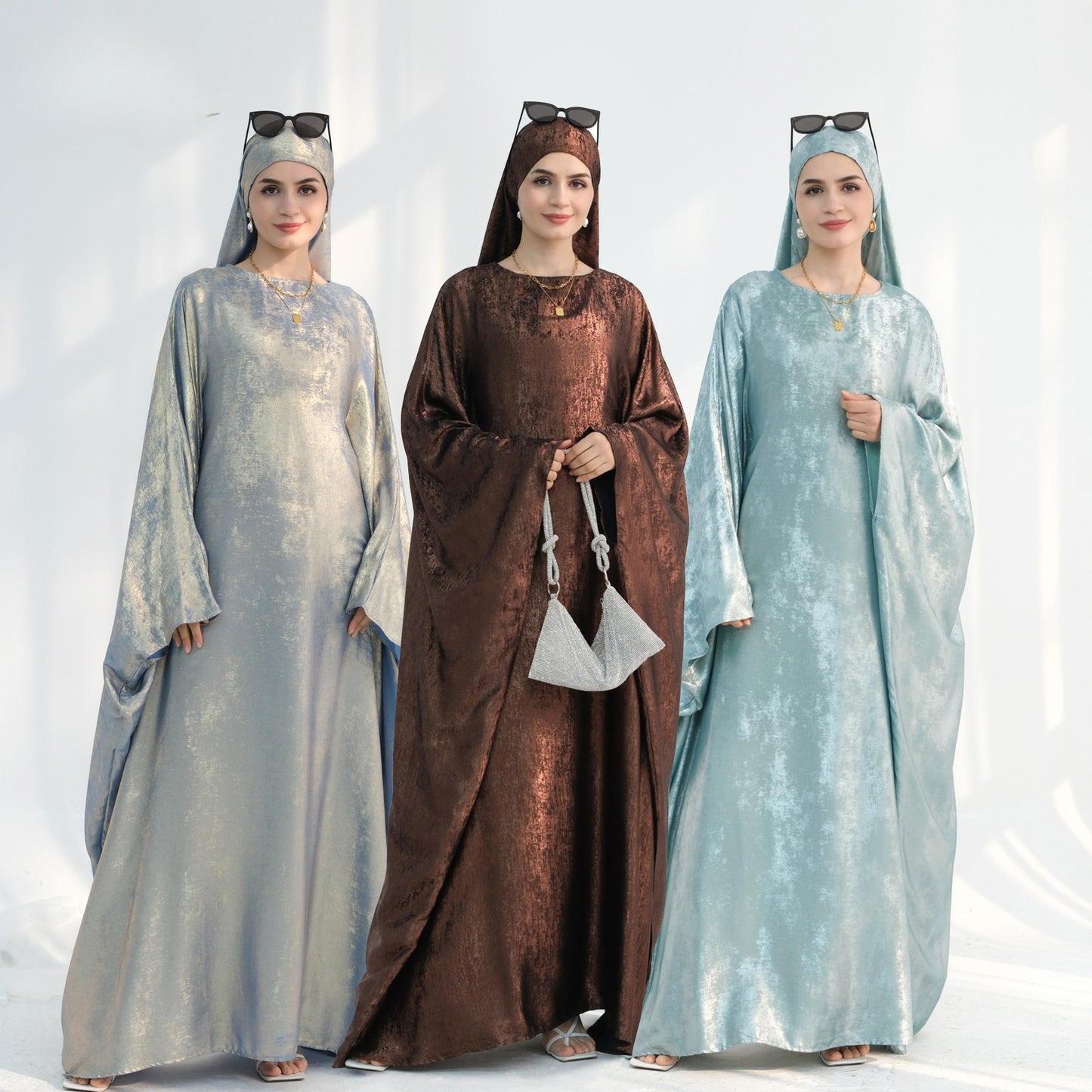 LUMAYA5878 A Glossy Dress TLUMAYAt Combines Softness and Fluidity