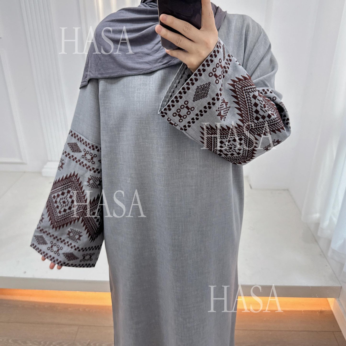 LUMAYA6533 Long robe with wide sleeves and exquisite embroidery