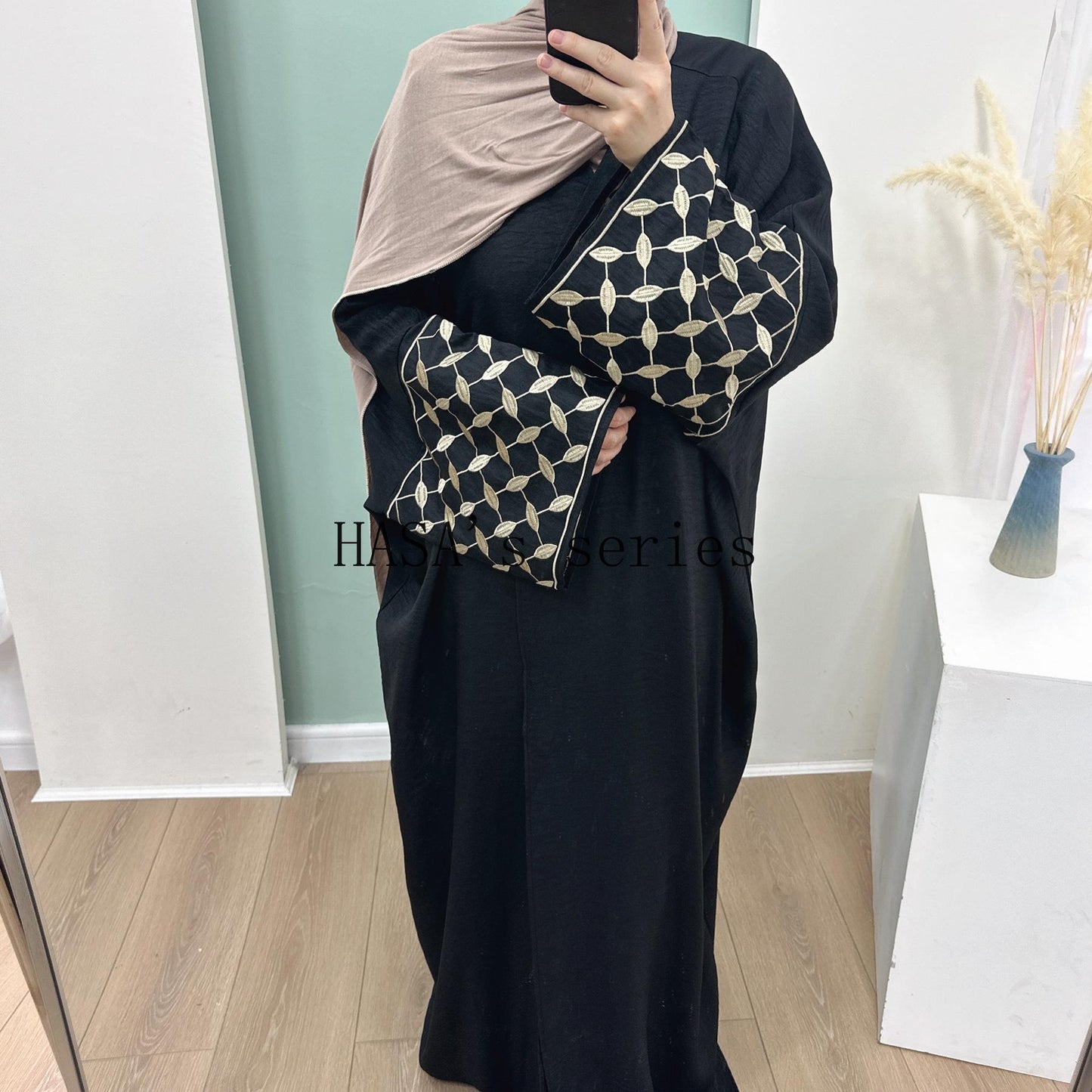 LUMAYA4840 Elegant long robe with geometric embroidery, a simple and traditional style dress.