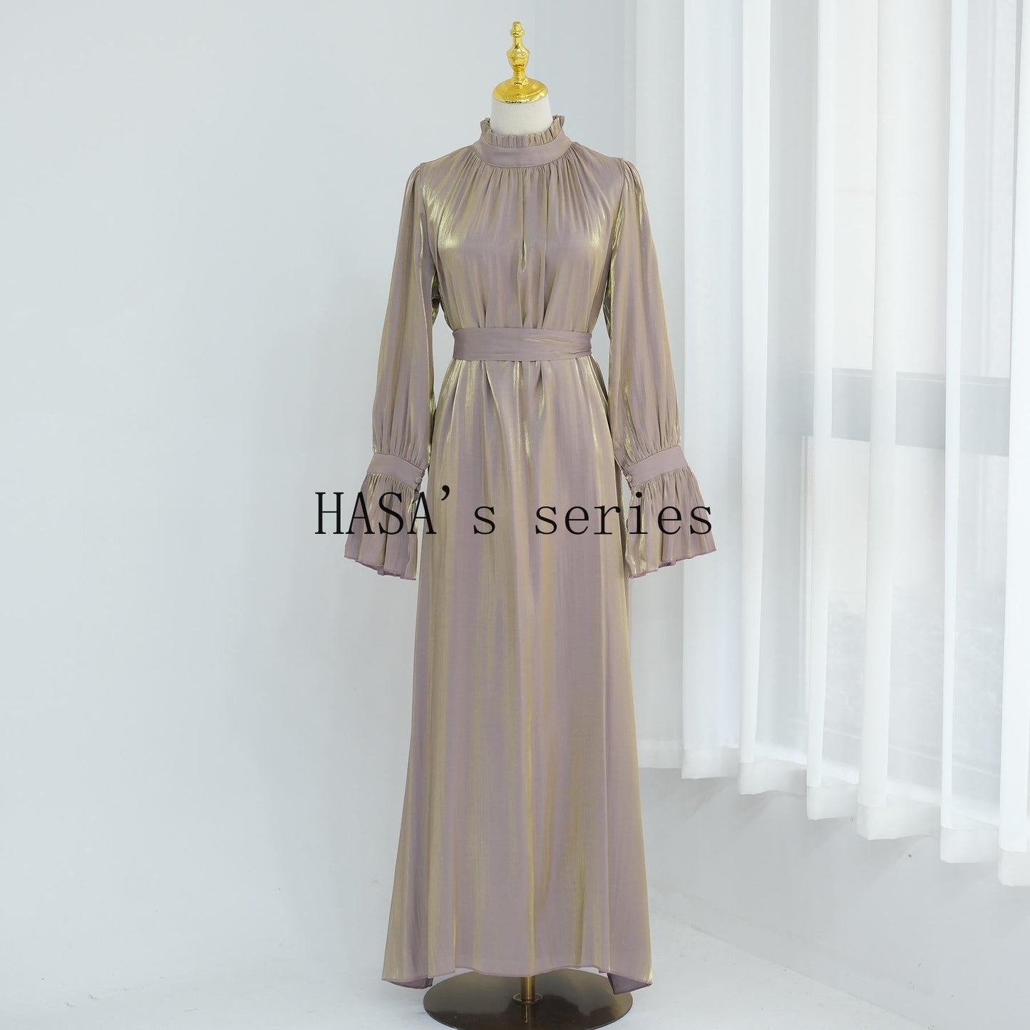 LUMAYA4857 A High-necked, Belted Dress, A Classic Style TLUMAYAt Exudes Elegant CLUMAYArm.