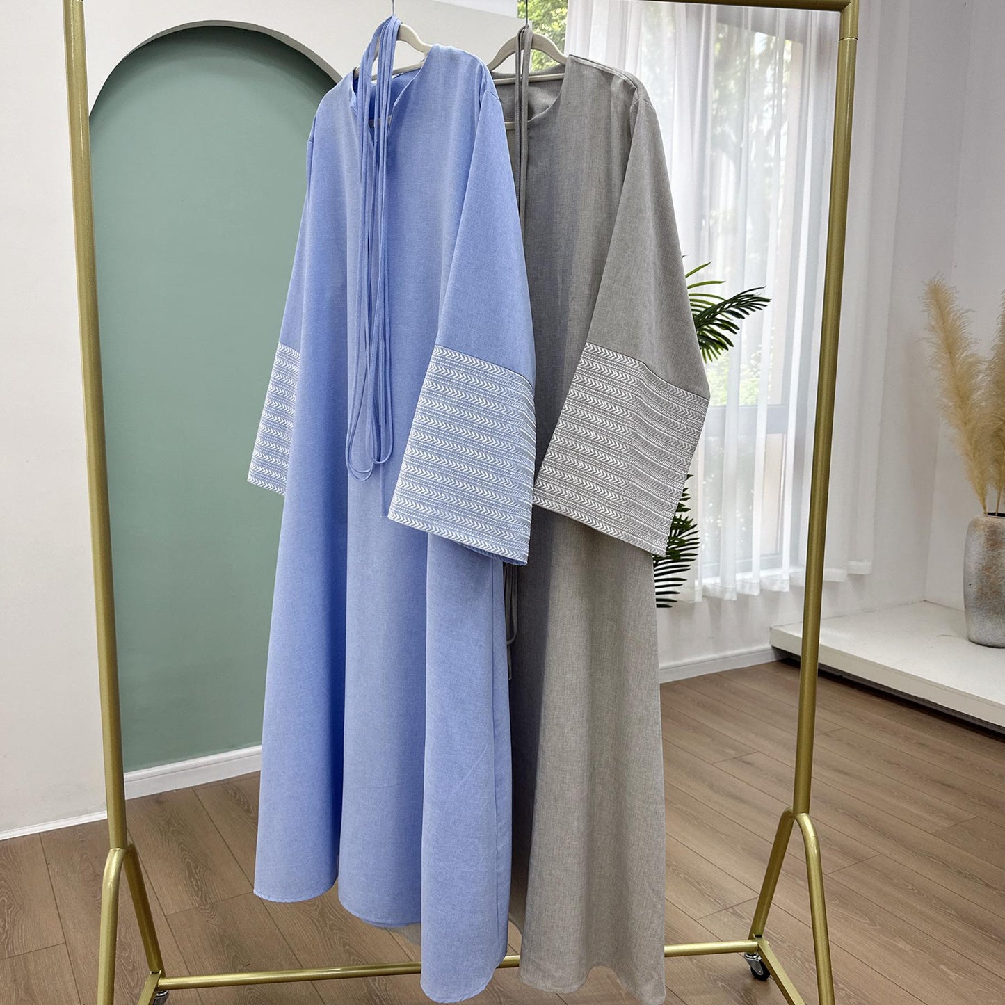 LUMAYA6490 Embroidered Panel Sleeve Long Dress
