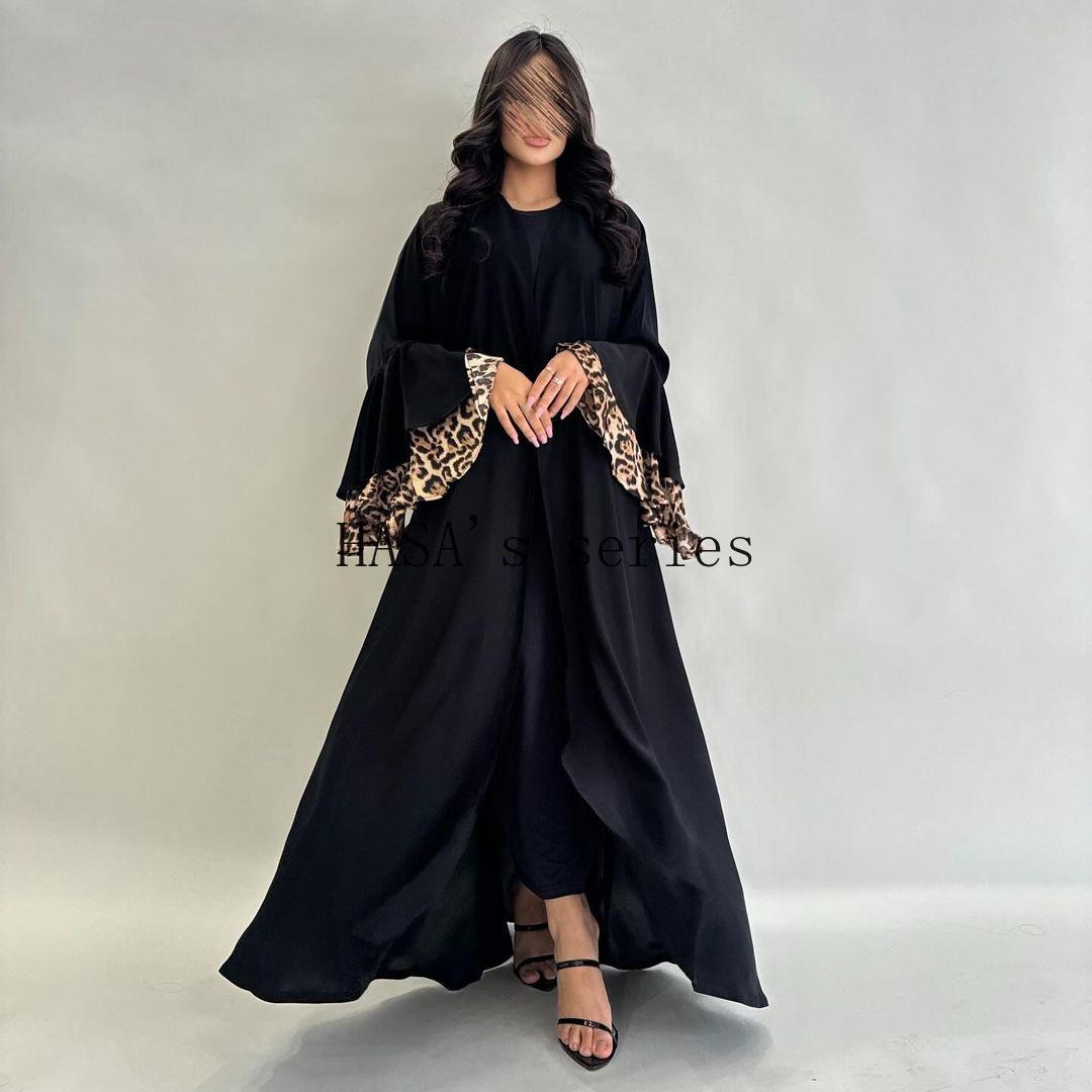 LUMAYA5103 A black robe with leopard print details, a simple and elegant cardigan-style dress.