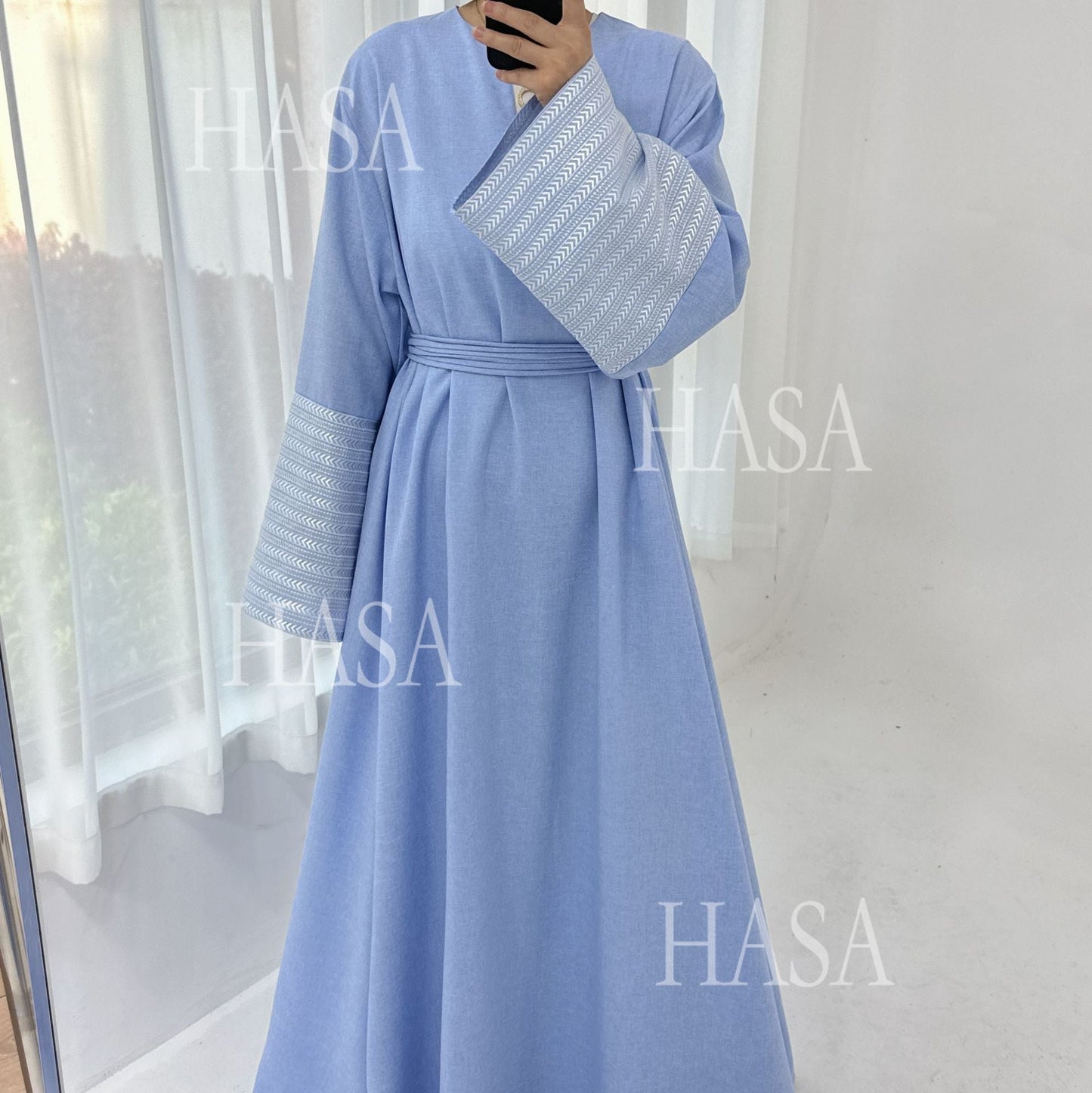 LUMAYA6490 Embroidered Panel Sleeve Long Dress