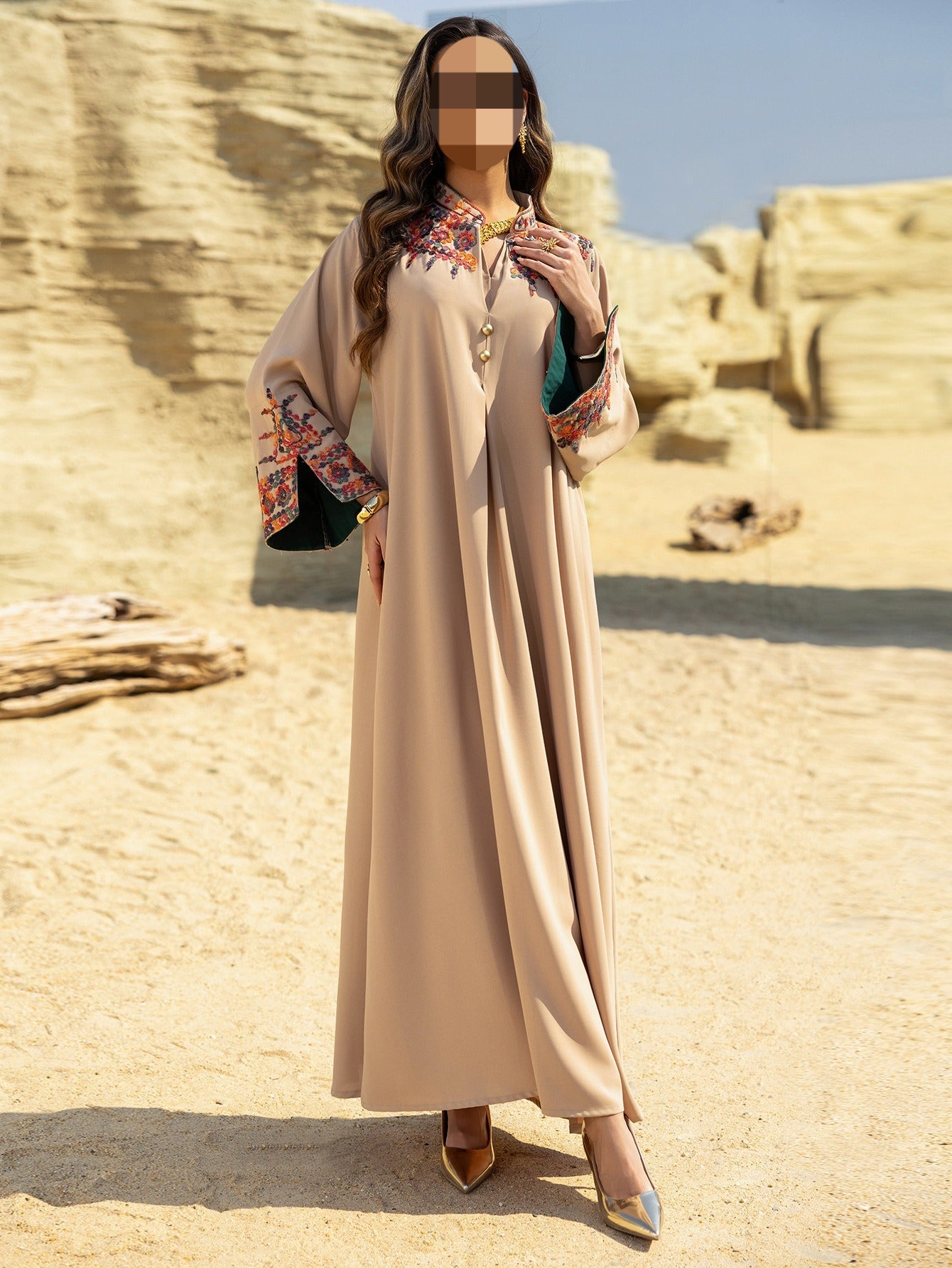 LM6655 Embroidered loose-fitting long dress | Soft drape and delicate cuff design