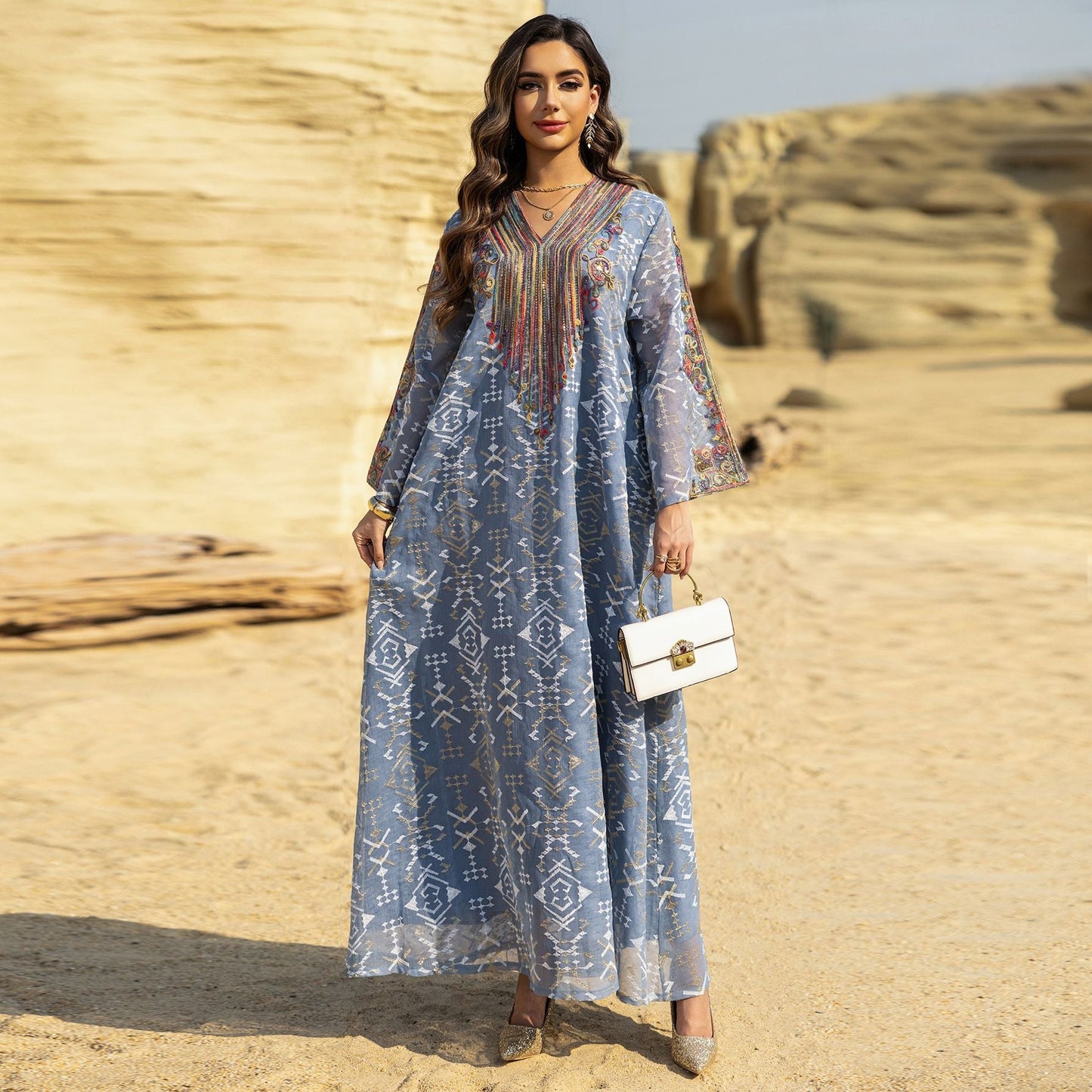LM6658 Appliqué Patchwork Robe Dress: Lightweight Mesh Combined with Delicate Patterns