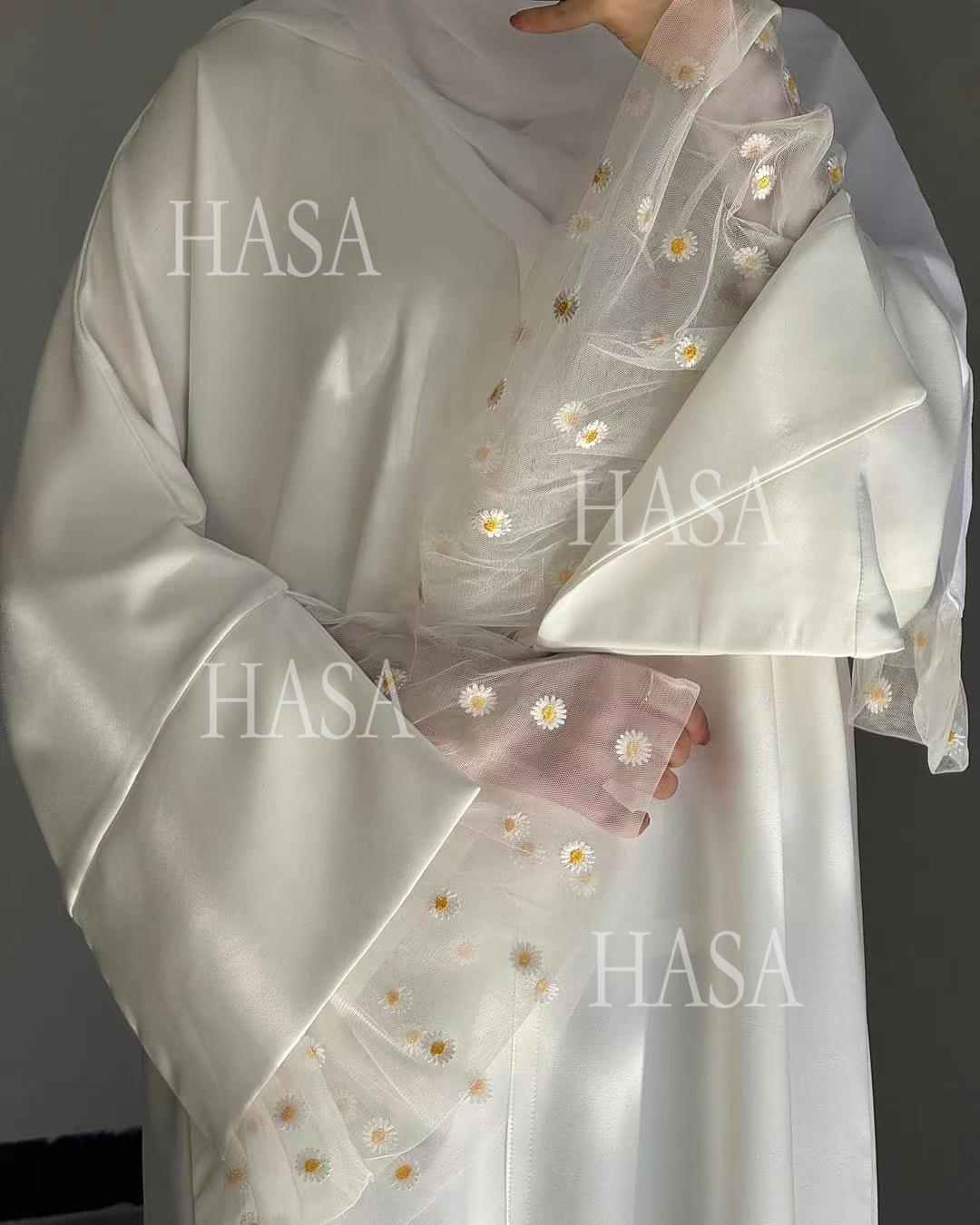 LUMAYA6564 Lace Daisy Embellished Long Dress Robe