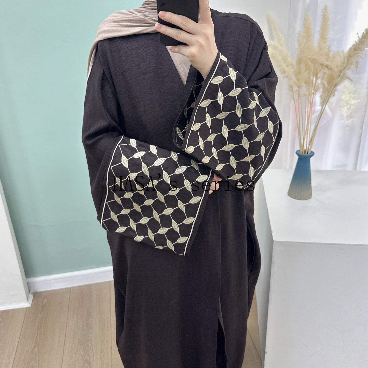 LUMAYA4840 Elegant long robe with geometric embroidery, a simple and traditional style dress.