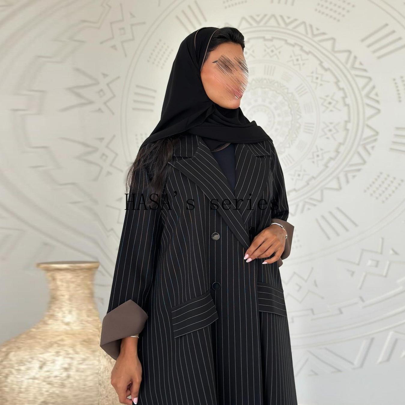 LUMAYA5101 Double-breasted, Pinstriped, Long Coat-style Robe with A Loose and Elegant Dress Design.
