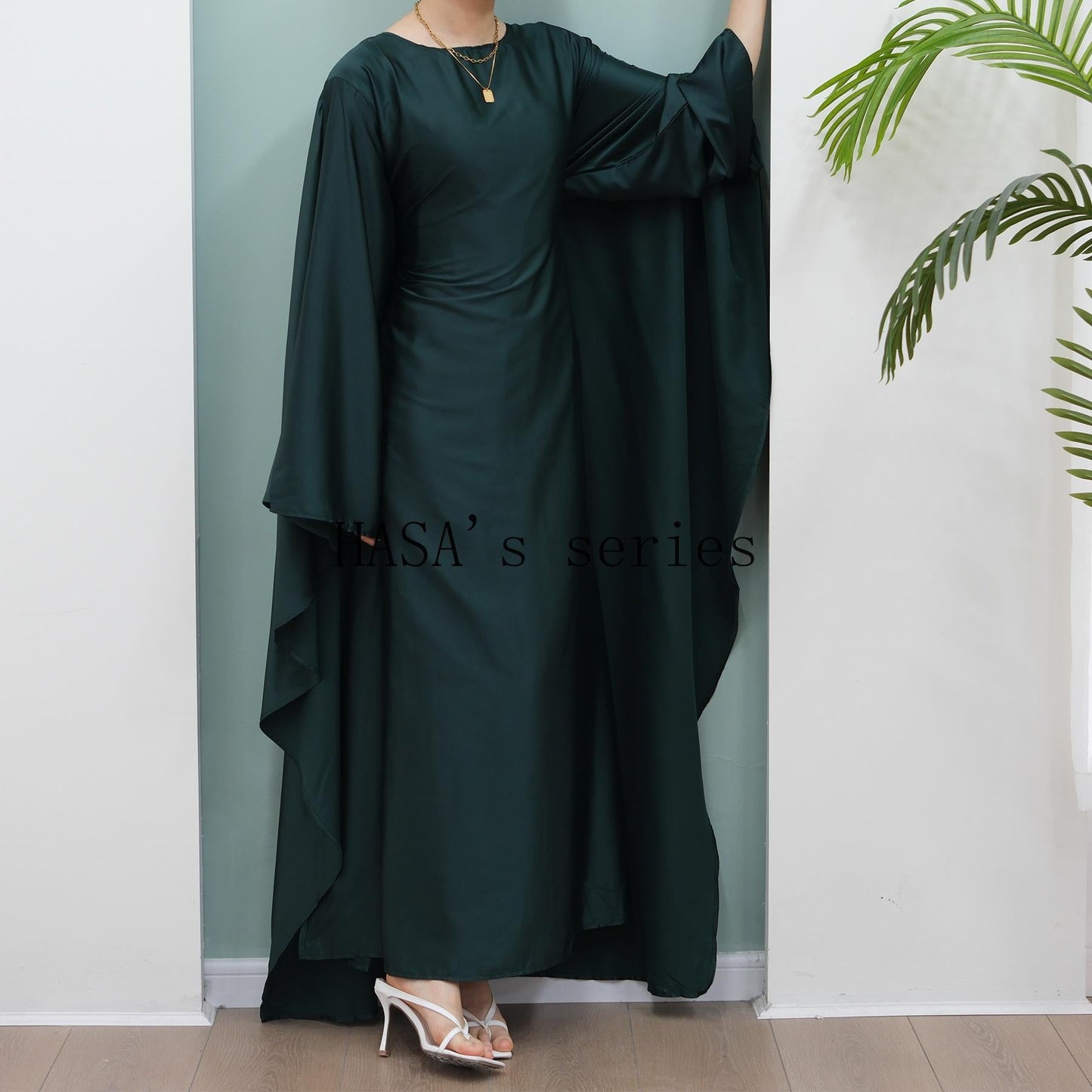 LUMAYA4835 High-density Stretch Satin Long Dress, Simple, Elegant, and Comfortable To Wear.
