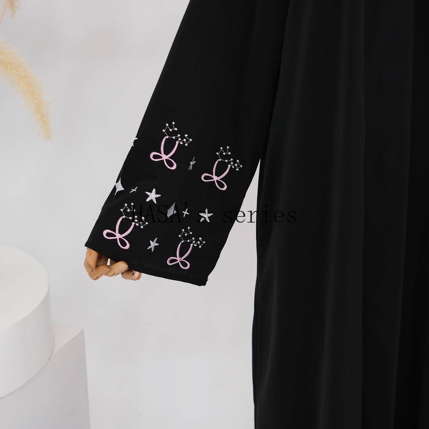 LUMAYA4852 Exquisitely Embroidered Long Robe with Bows, Showcasing Elegance Through Details.